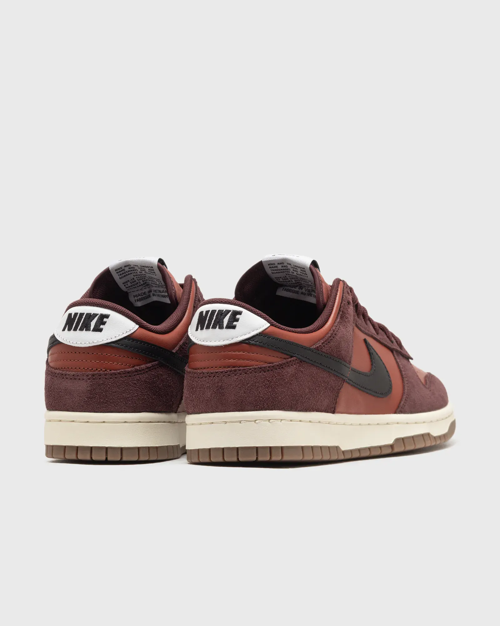 94483C_Nike-Dunk-Low-Retro-SE_MARS-STONE_IB6399-600_img3