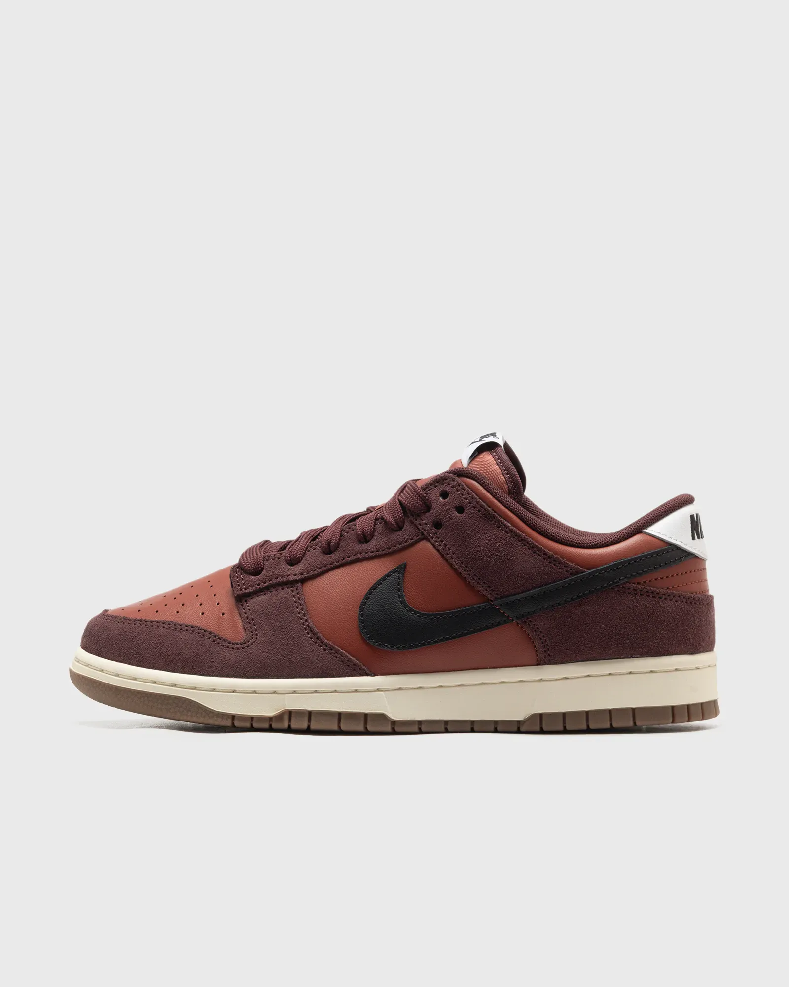 94483C_Nike-Dunk-Low-Retro-SE_MARS-STONE_IB6399-600_img0