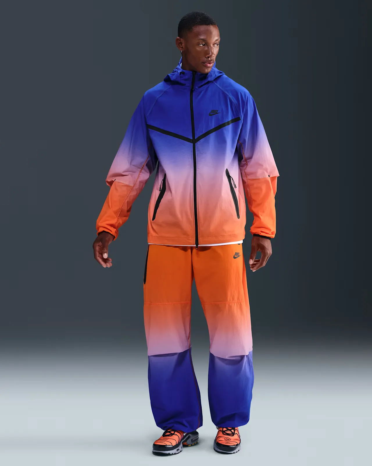 1E1D78_Nike-Tech-Woven-Pants_VIVID-ORANGE-GAME-ROYAL_II4634-480_img2