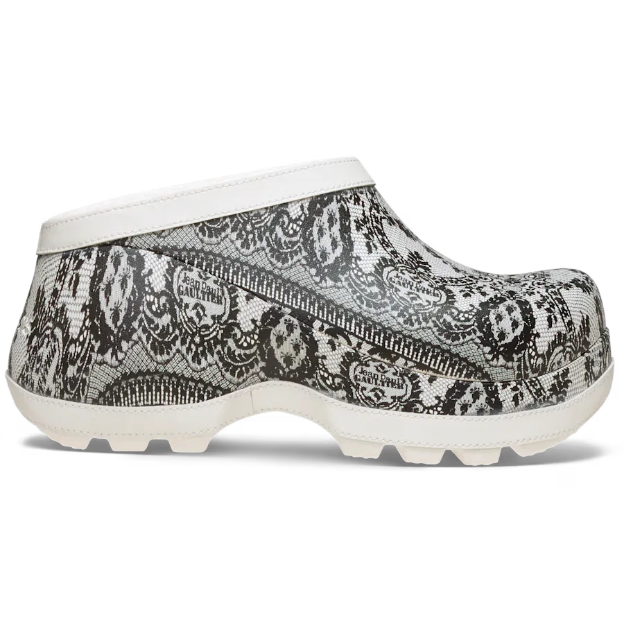 000000_Jean-Paul-Gaultier-x-Crocs-Hydra-Clog_CHALK_211766-0WV_img0