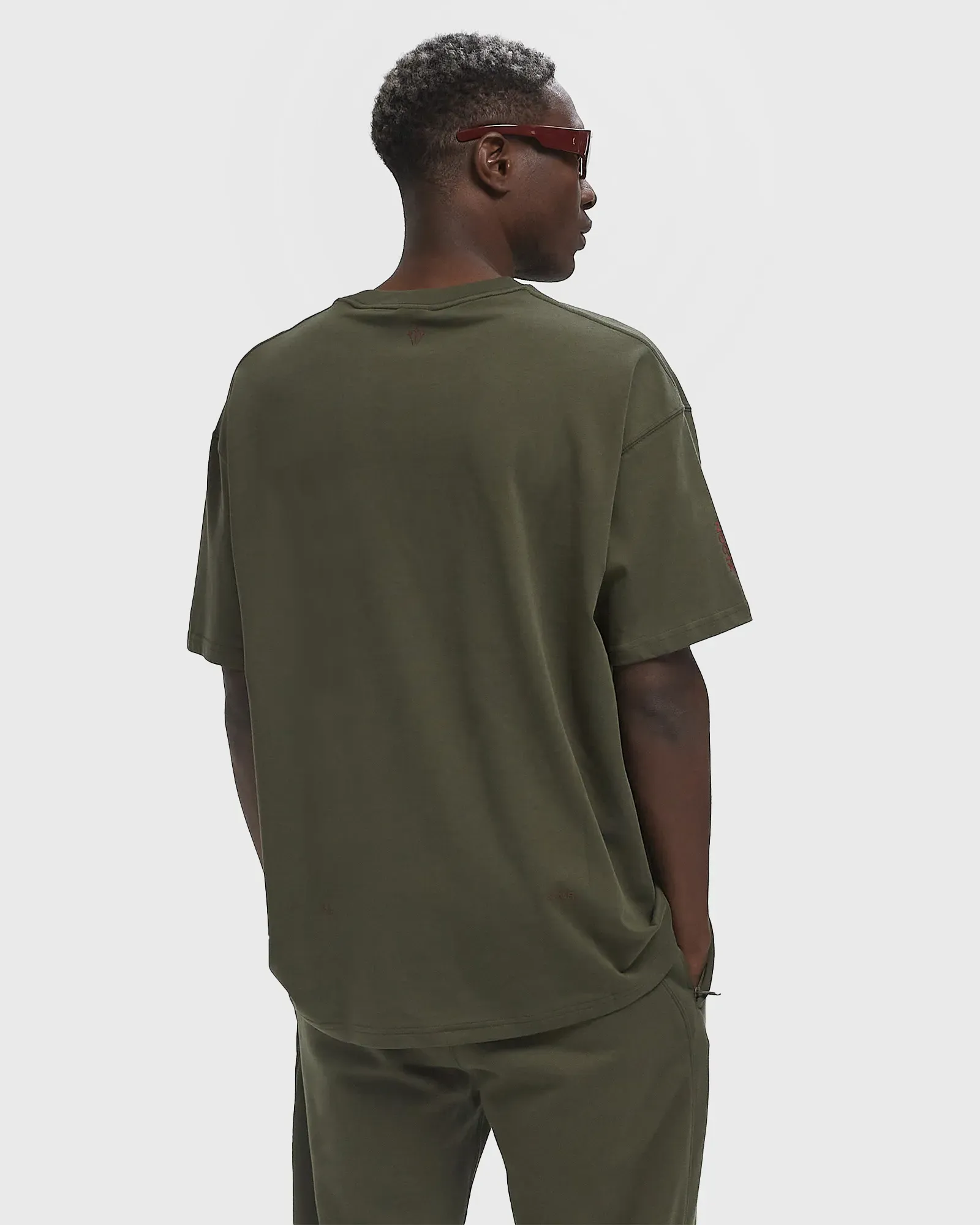 484332_Nocta-x-Nike-NRG-Tee-shirt_CARGO-KHAKI_IB5673-325_img2