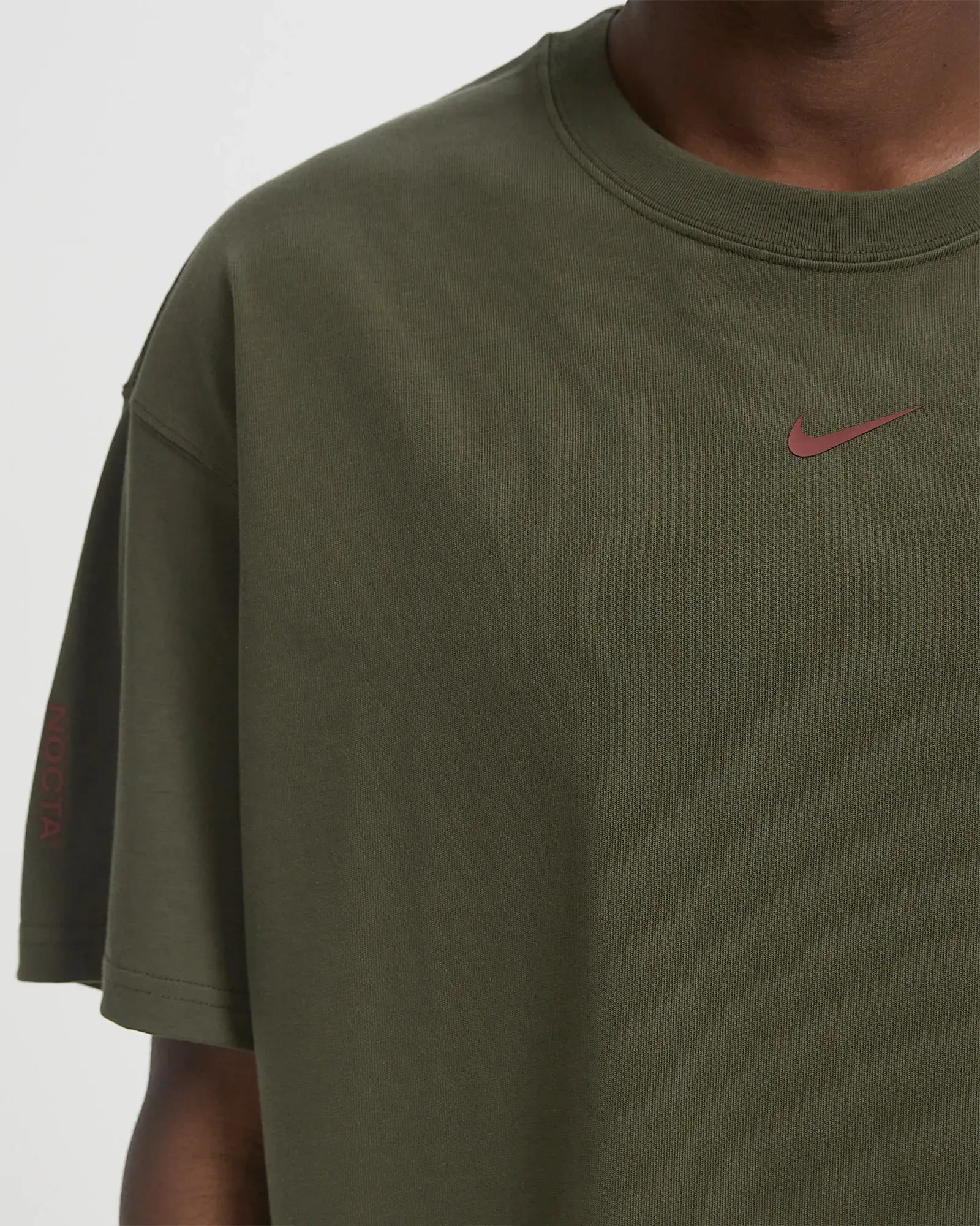 484332_Nocta-x-Nike-NRG-Tee-shirt_CARGO-KHAKI_IB5673-325_img3