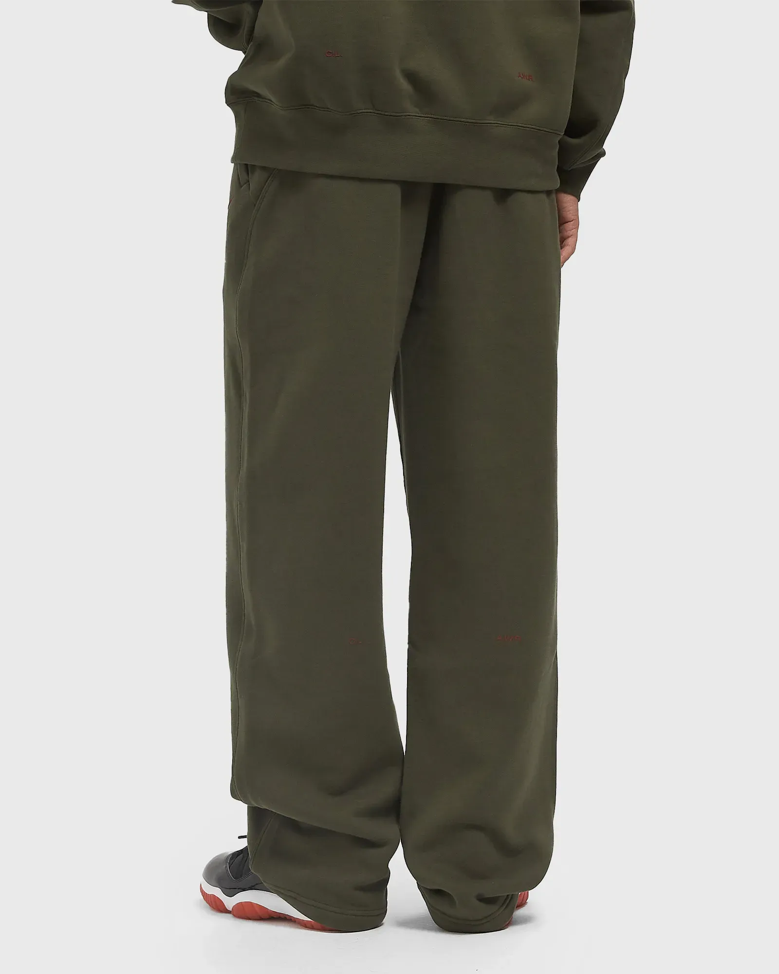 524E3B_NOCTA-x-Nike-NRG-Fleece-Pants_CARGO-KAHKI_FZ4675-325_img2