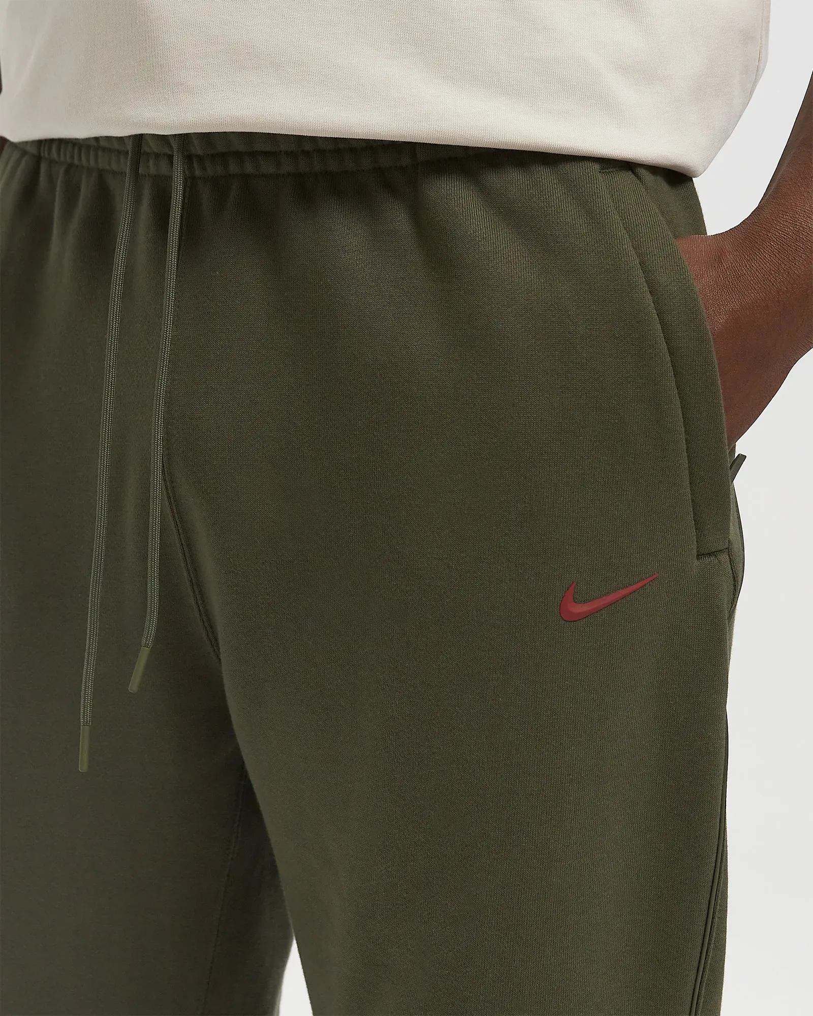 494735_Nocta-x-Nike-SweatPant_CARGO-KHAKI_HM5764-325_img3