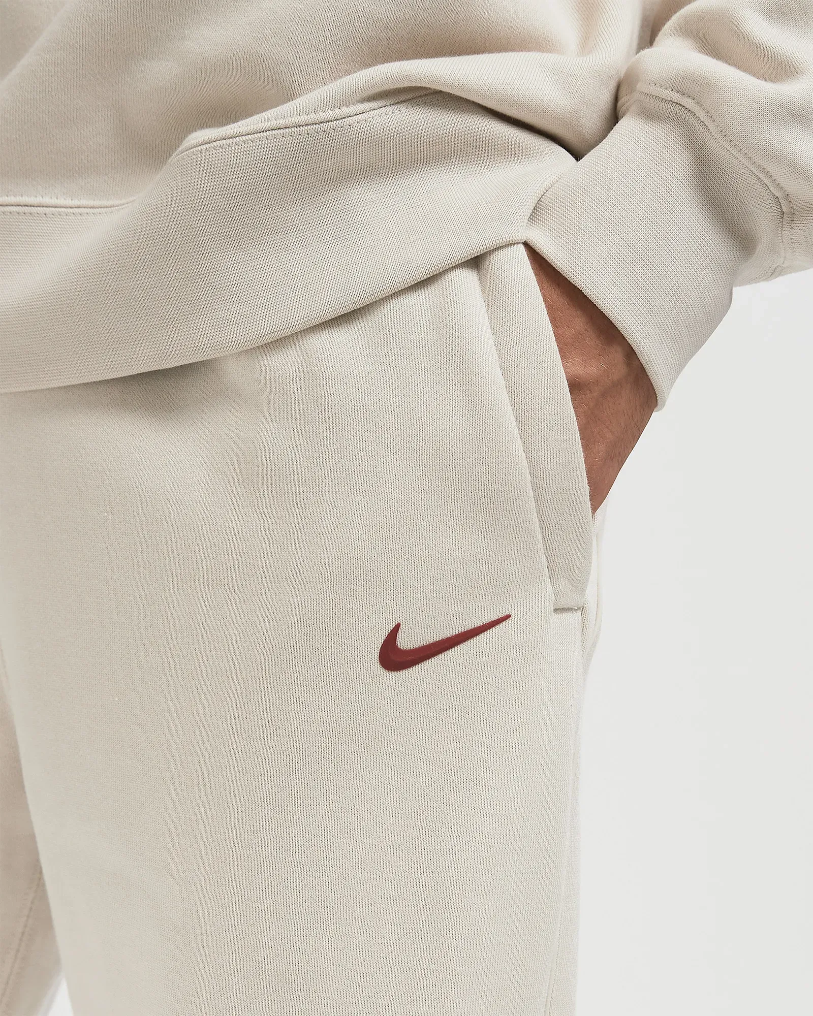 E0DDD5_Nocta-x-Nike-SweatPant_OREWOOD_HM5764-104_img3