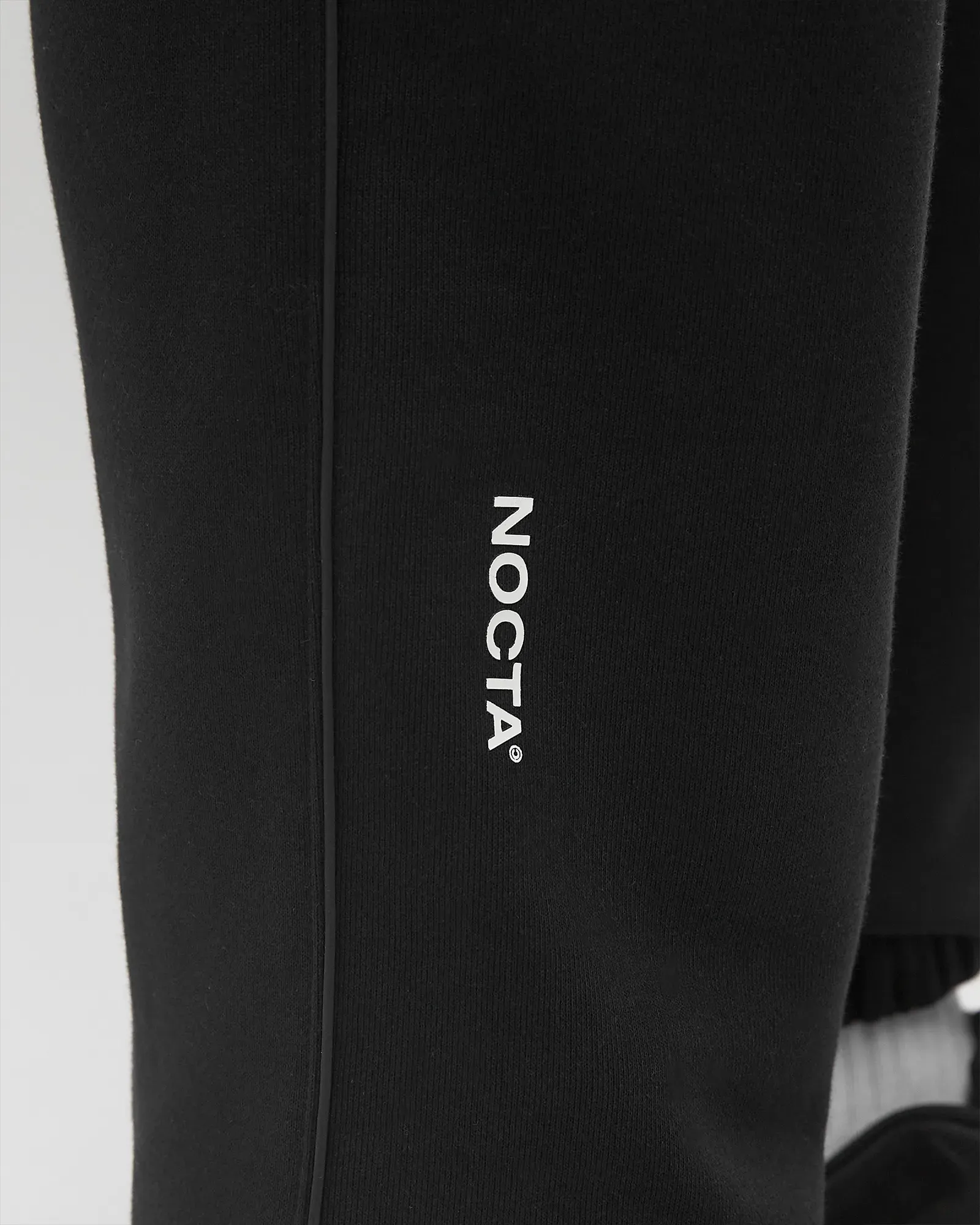 000000_Nocta-x-Nike-SweatPant_BLACK_HM5764-010_img4