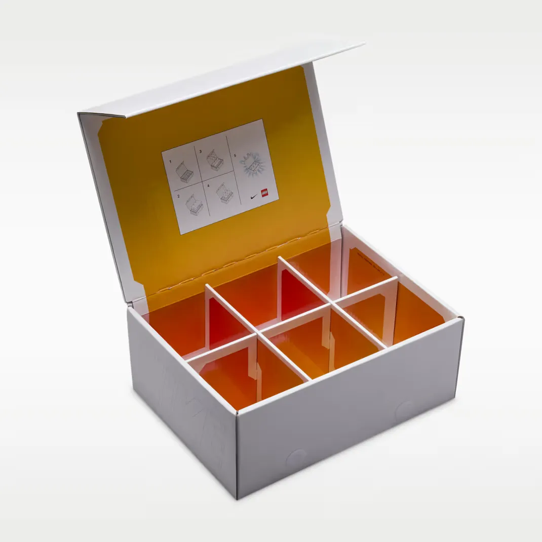 Lego-x-Nike-Air-Max-95-GS_BLACK-NEON_IO4801-002_img11