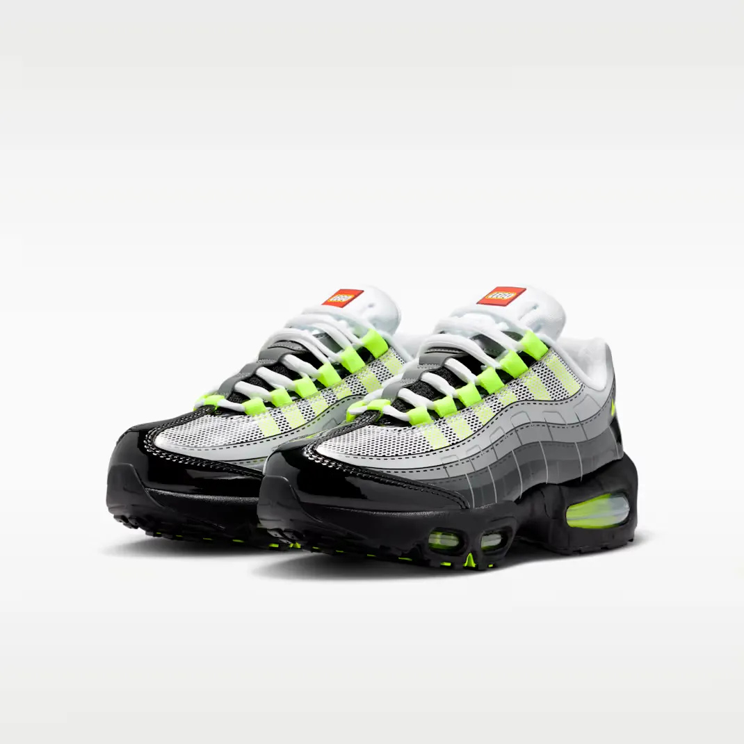 Lego-x-Nike-Air-Max-95-GS_BLACK-NEON_IO4801-002_img4
