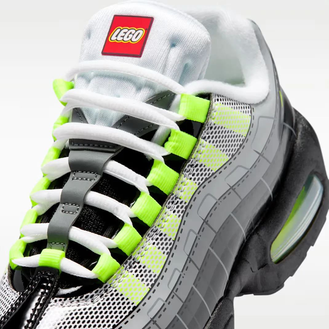 Lego-x-Nike-Air-Max-95-GS_BLACK-NEON_IO4801-002_img6