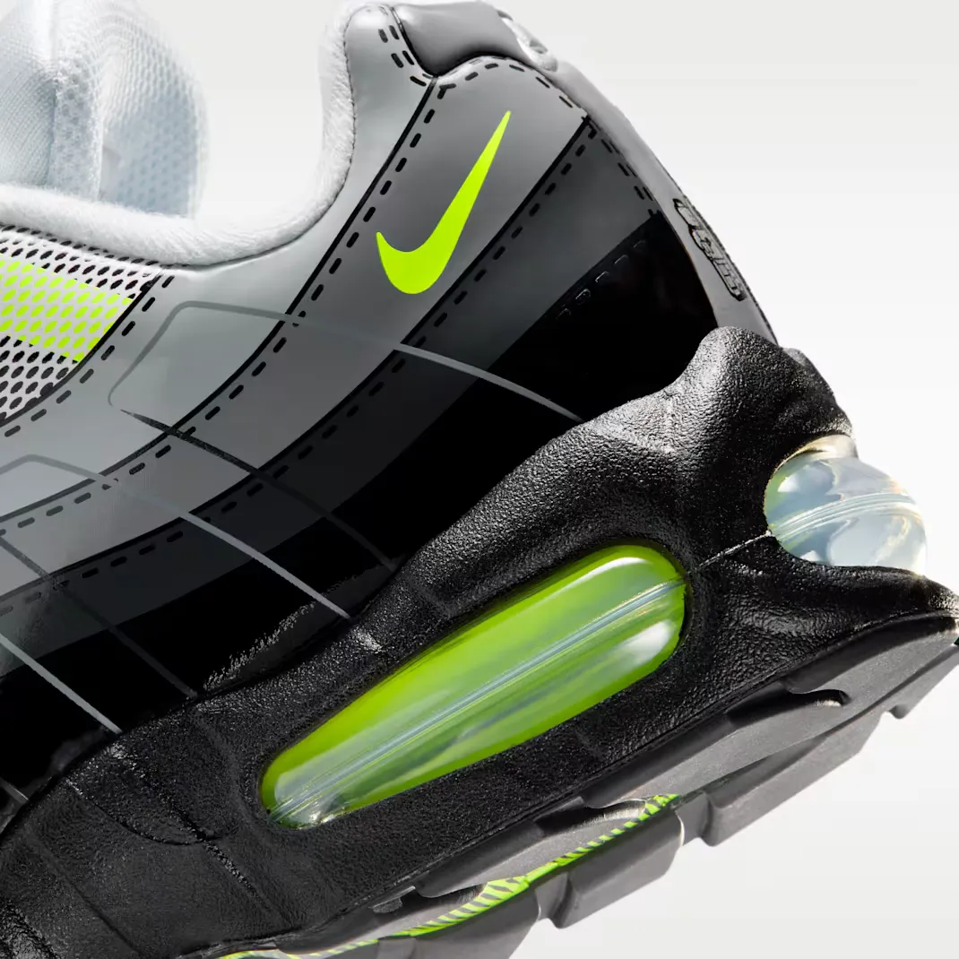 Lego-x-Nike-Air-Max-95-GS_BLACK-NEON_IO4801-002_img7
