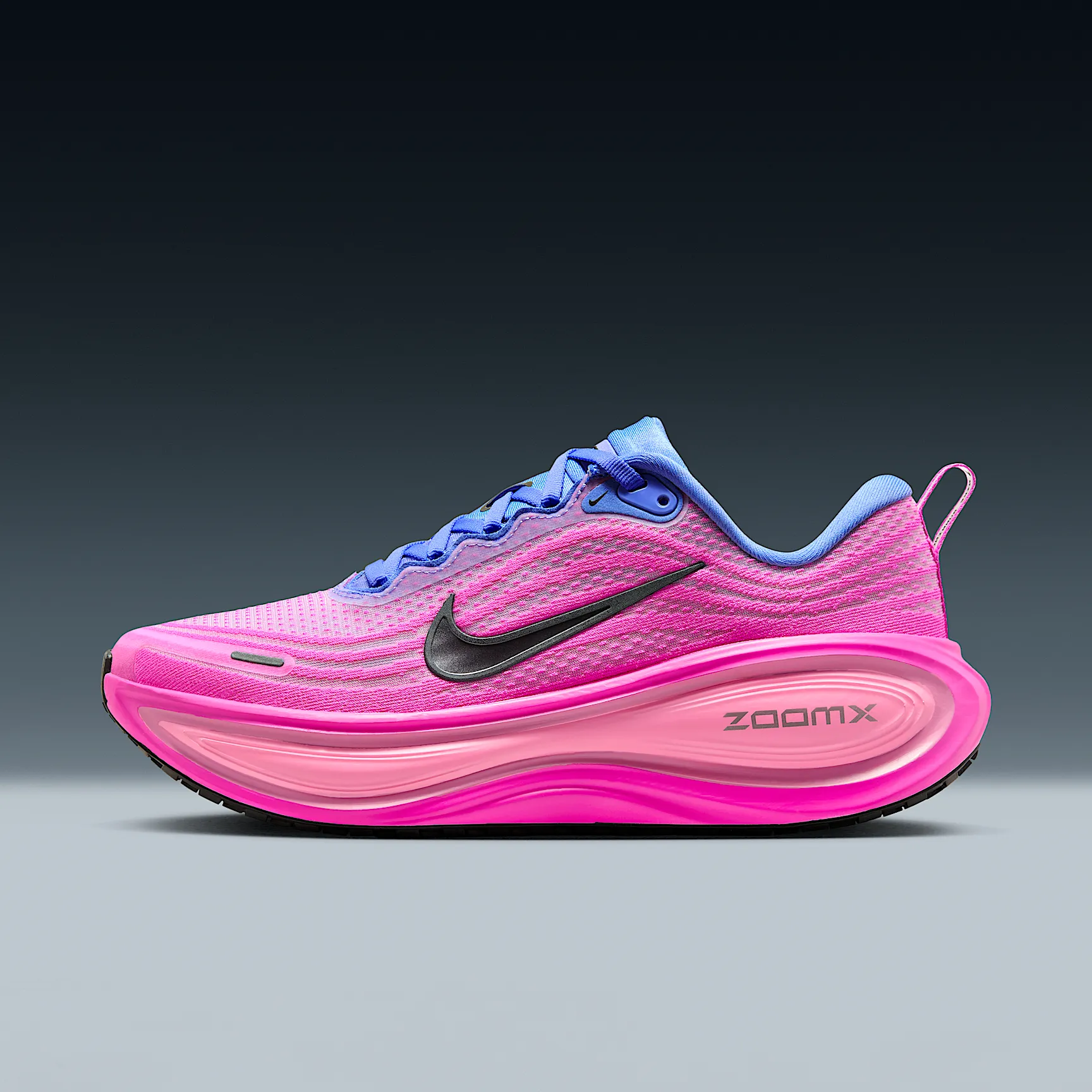 F631A8_Nike-Vomero-Plus-WMNS_ROYAL-PULSE-PINK_HV8154-400_img0