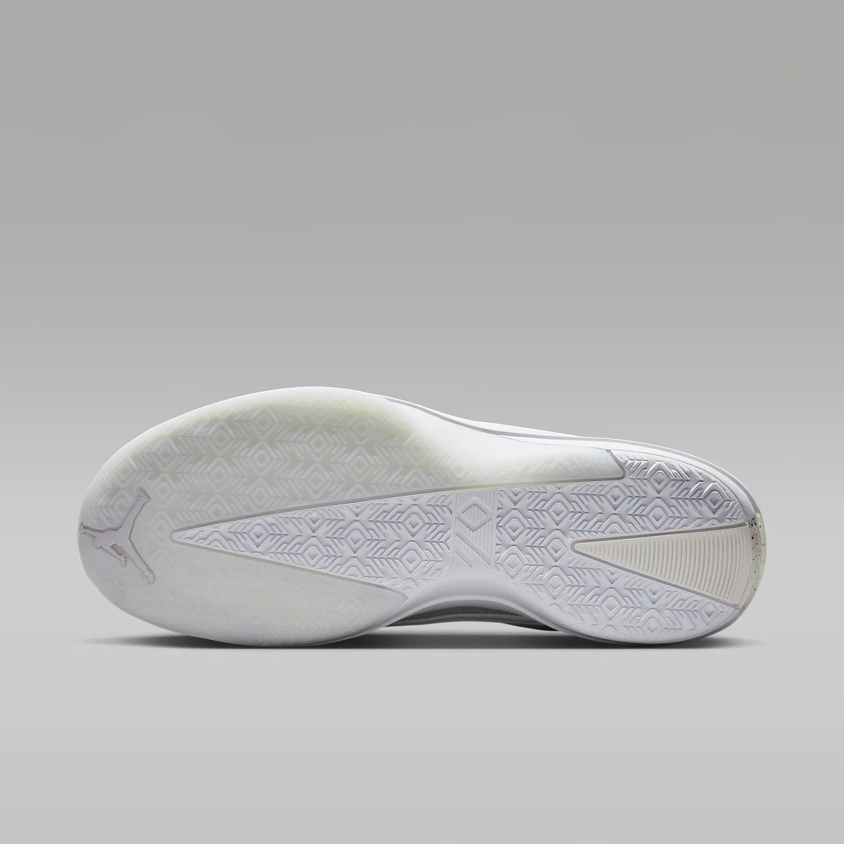 000000_Air-Jordan-40_THE-CLASSIC_HM9931-100_img1