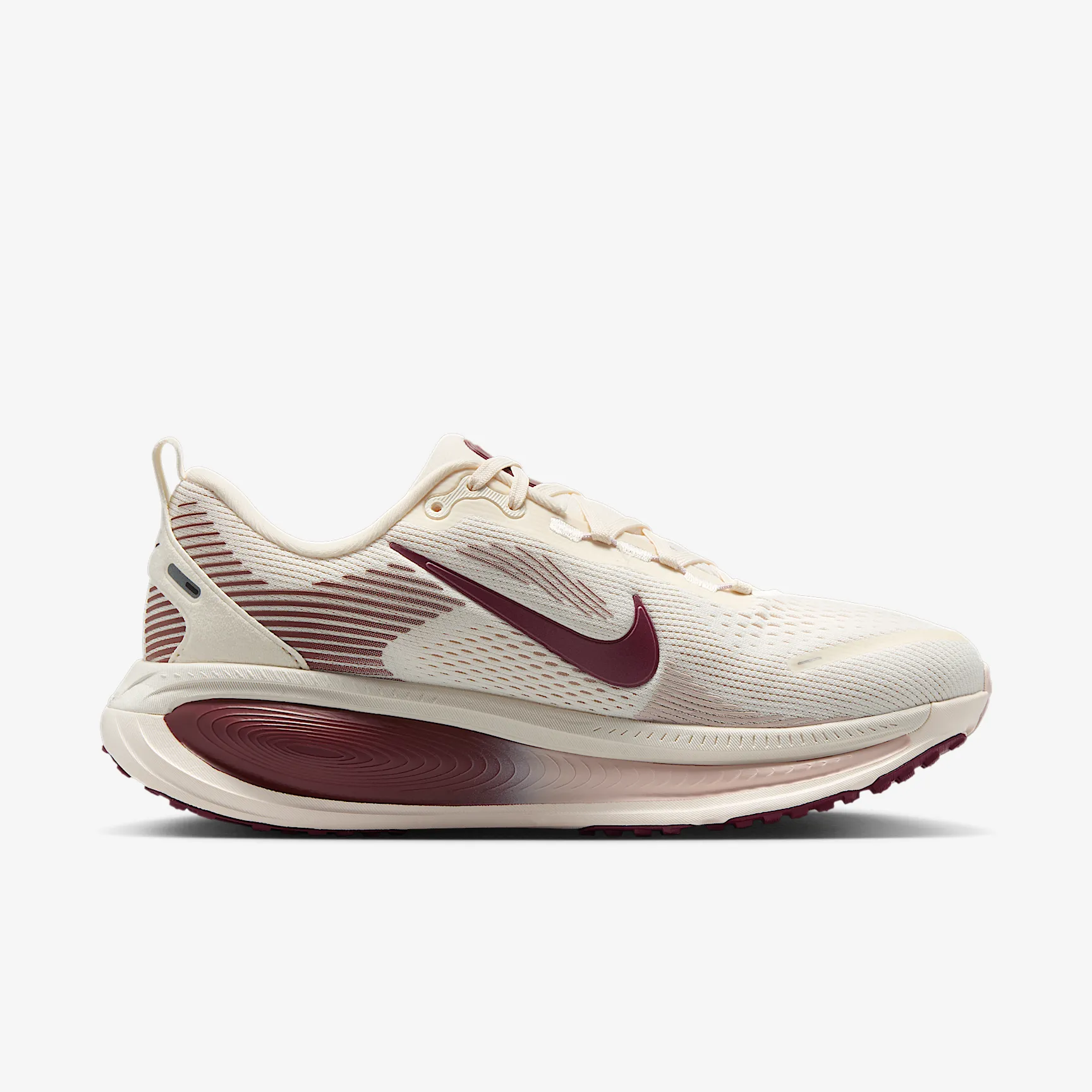 3A1A19_Nike-Vomero-18-WMNS_PALE-IVORY-RED-SEPIA_HM6804-108_img2