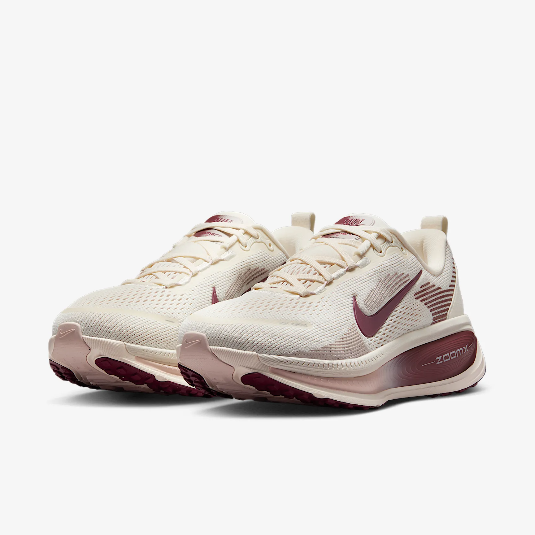 3A1A19_Nike-Vomero-18-WMNS_PALE-IVORY-RED-SEPIA_HM6804-108_img4