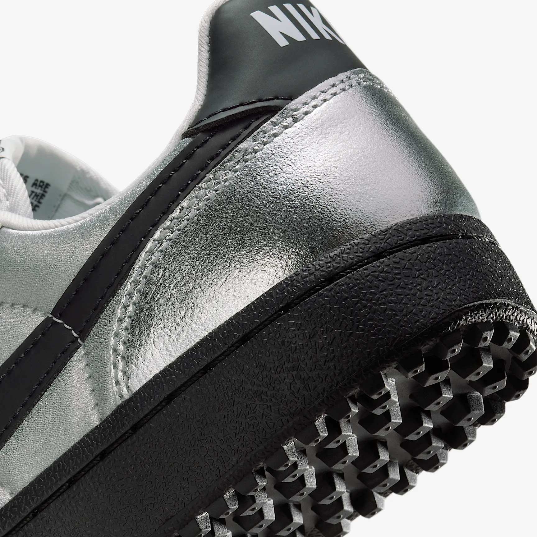 000000_Nike-Field-General-WMNS_METALLIC-SILVER-BLACK_HQ7397-001_img7
