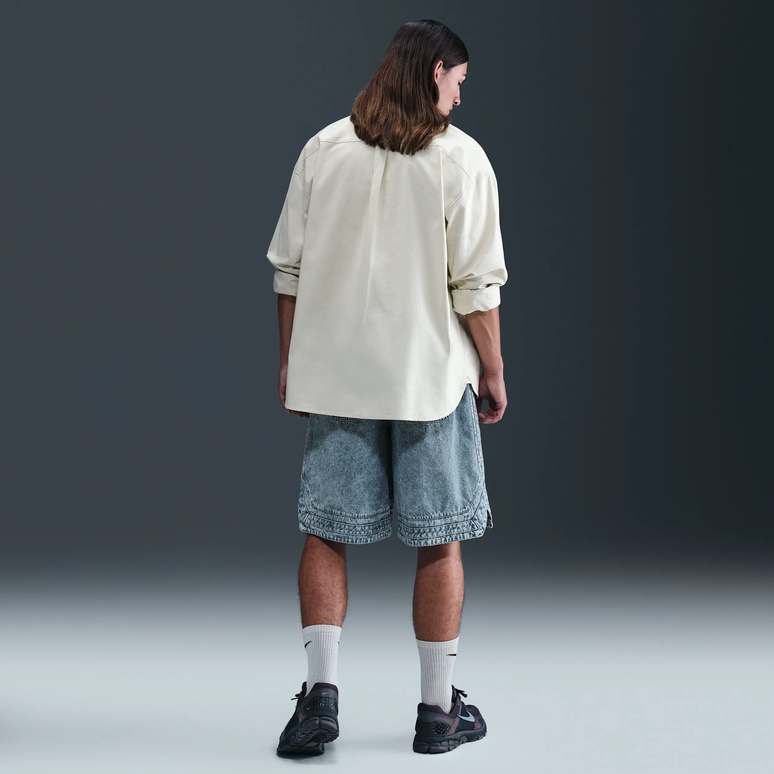 778c98_Nike-Denim-Basketball-Shorts_BLUE-GREY_HV1913-436_img4