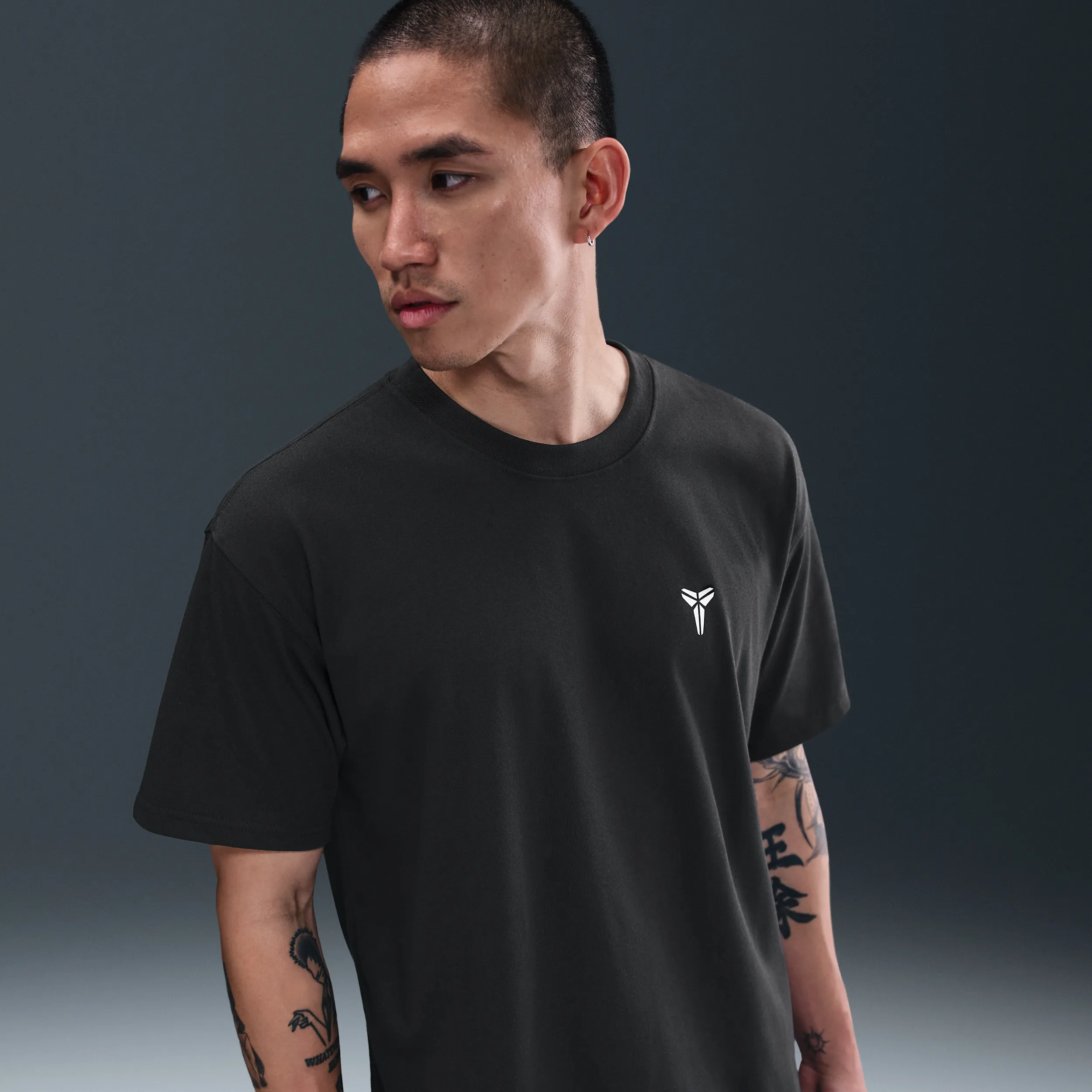 1F1F1F_Nike-Kobe-Dri-Fit-Basketball-T-Shirt_BLACK_IM0371-010_img1