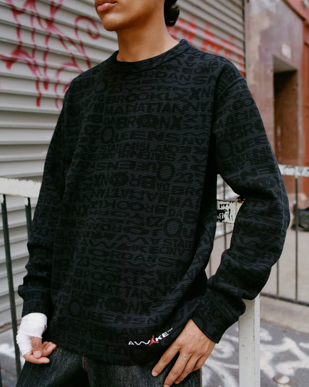 000000_Awake-NY-x-Jordan-Thermal-Long-Sleeve-Top_BLACK_IB7955-010_img0