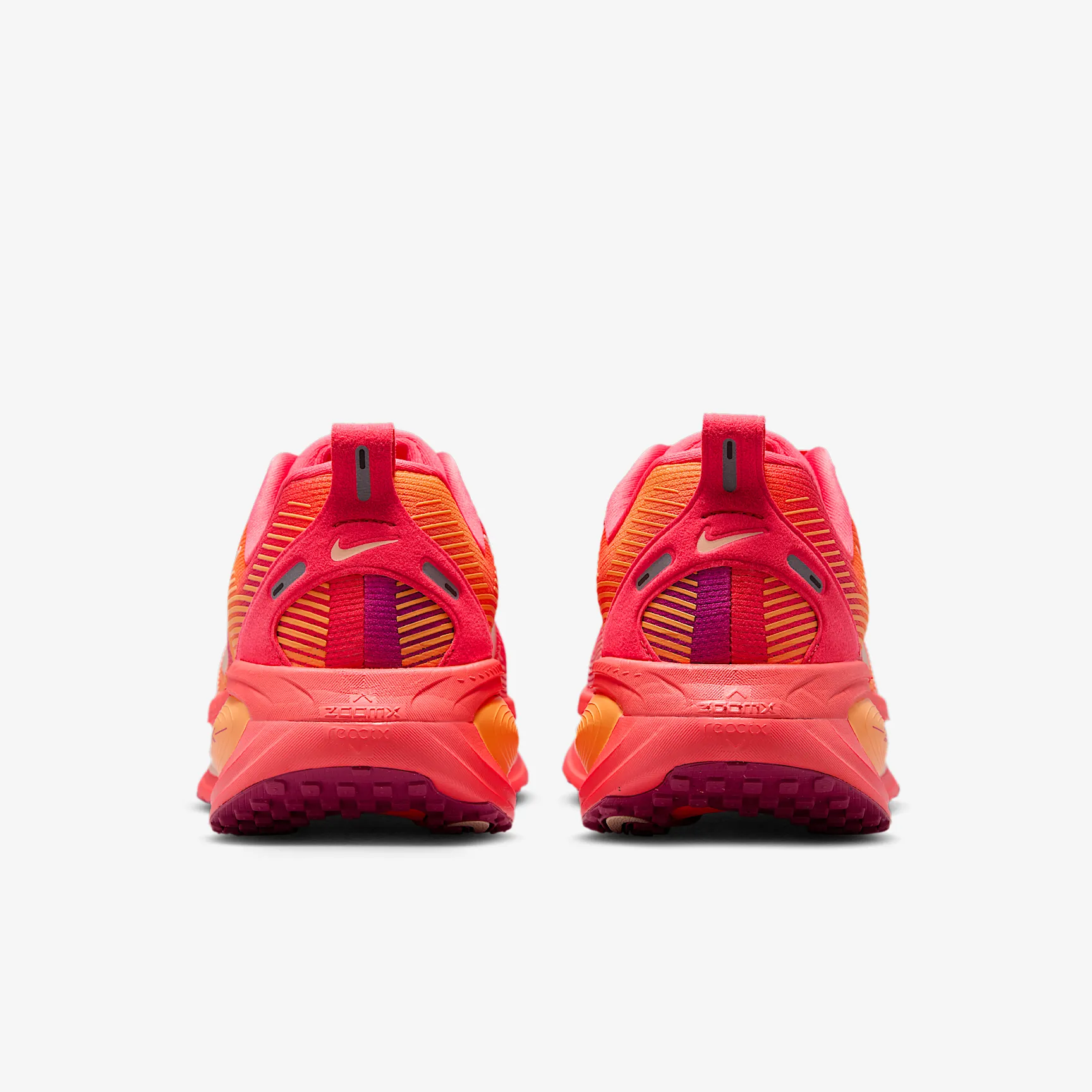 DA3E3A_Nike-Vomero-18-SE_EMBER-GLOW_HQ2585-800_img5