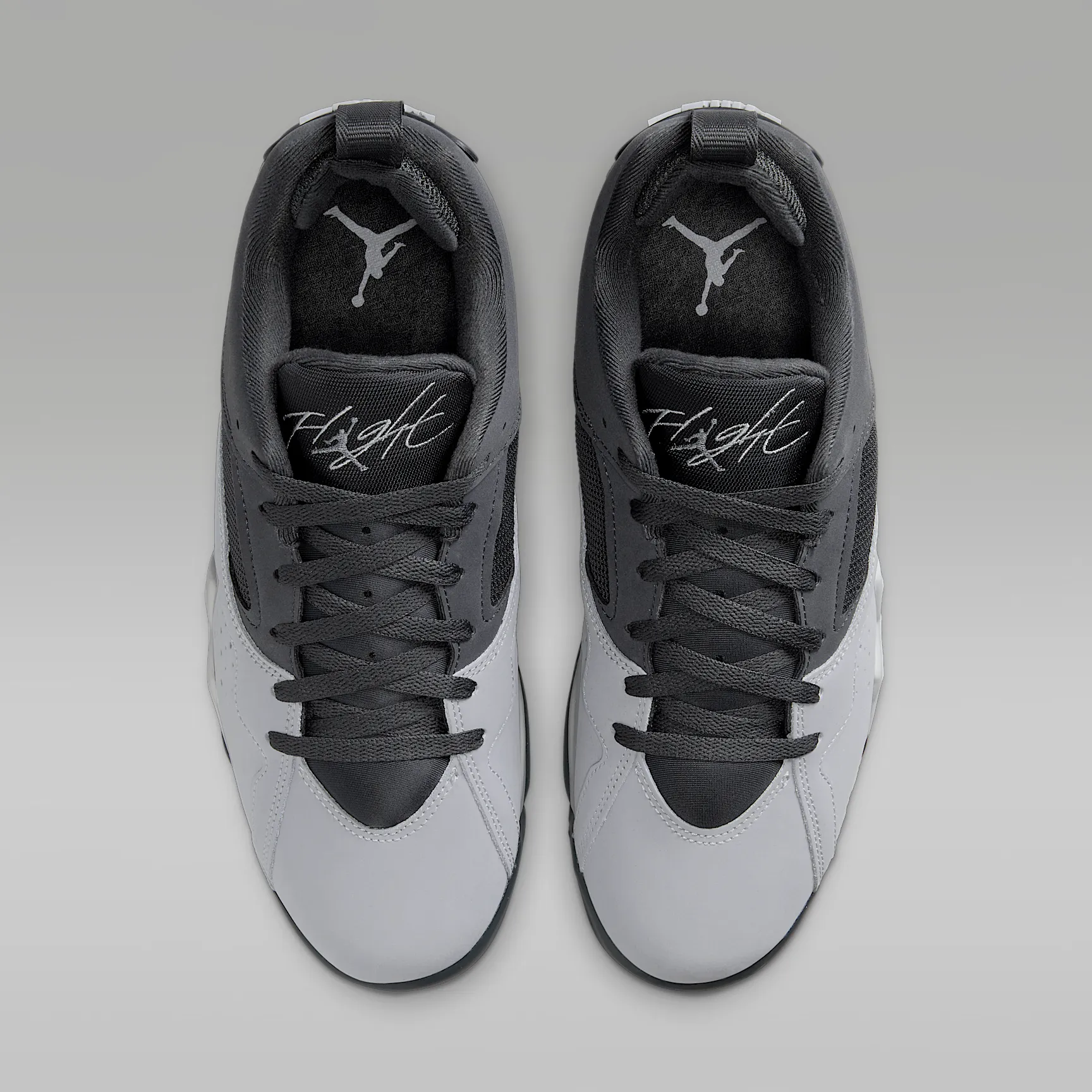 353538_Air-Jordan-MVP-92_ANTHRACITE-WOLF_HQ3950-001_img3