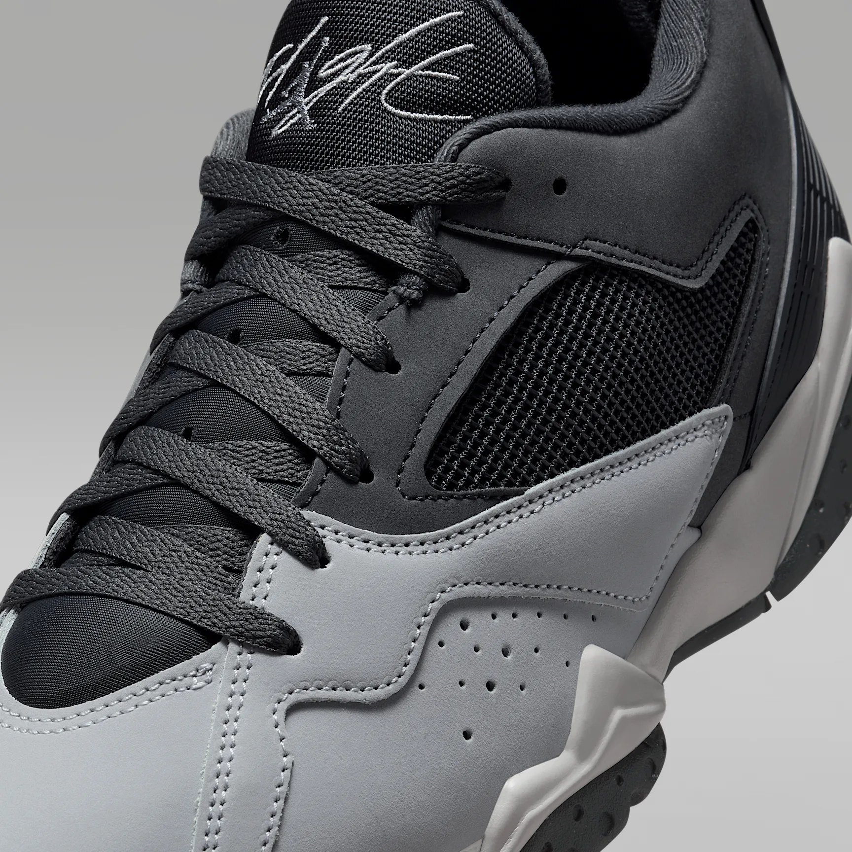 353538_Air-Jordan-MVP-92_ANTHRACITE-WOLF_HQ3950-001_img6