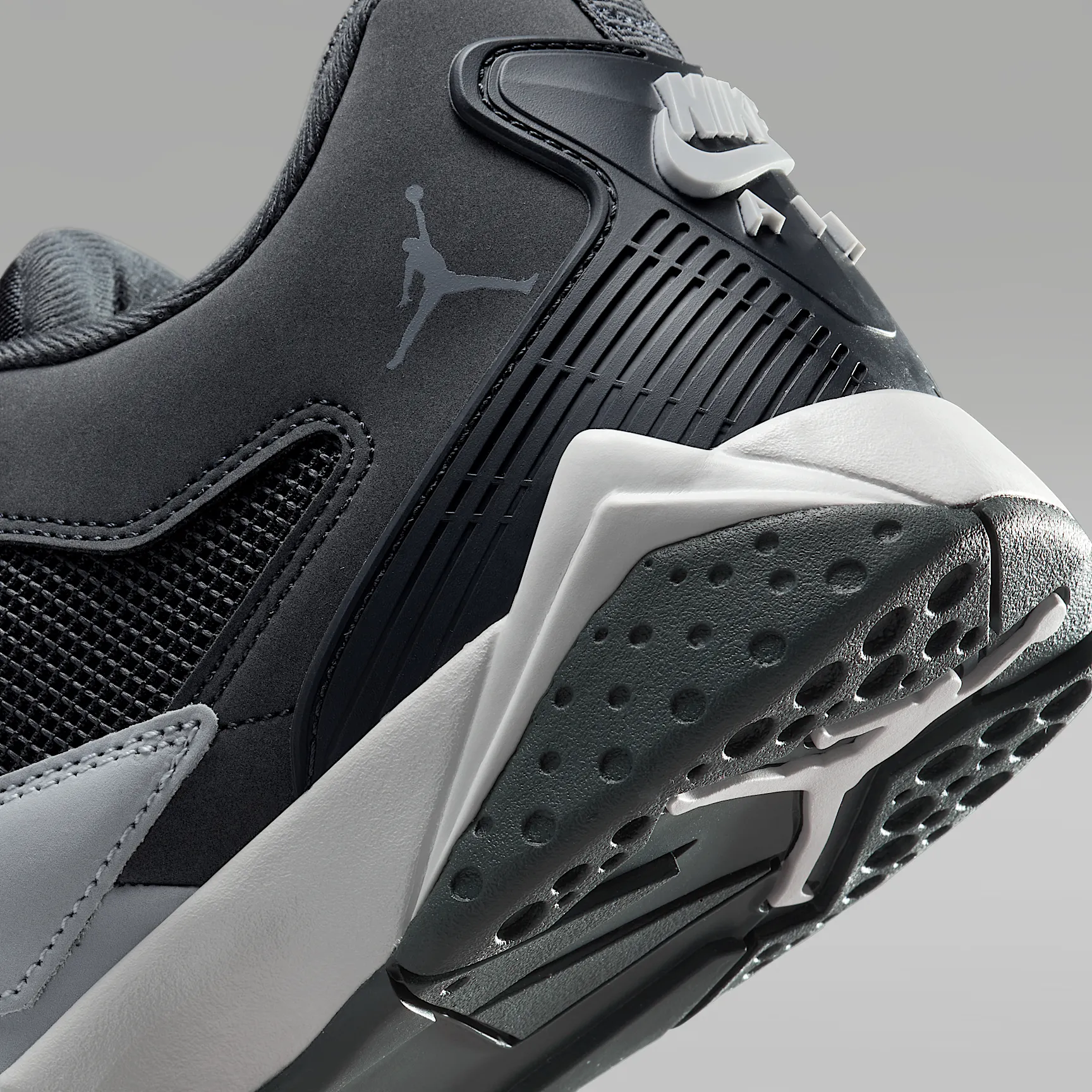 353538_Air-Jordan-MVP-92_ANTHRACITE-WOLF_HQ3950-001_img7