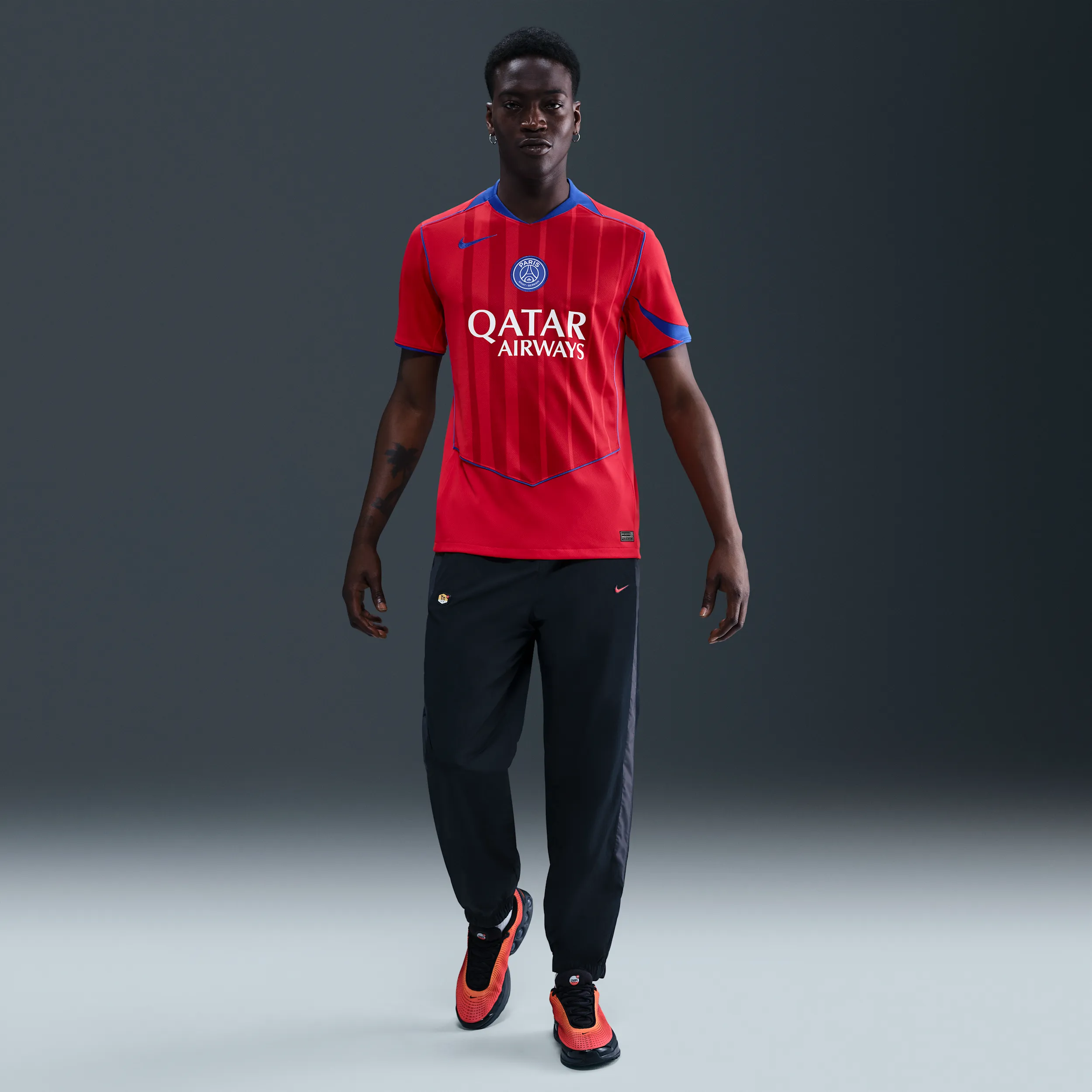 b80b30_PSG-x-Nike-Replica-Dri-FIT-Total-90-Jersey_STADIUM-THIRD_HJ4606-680_img4