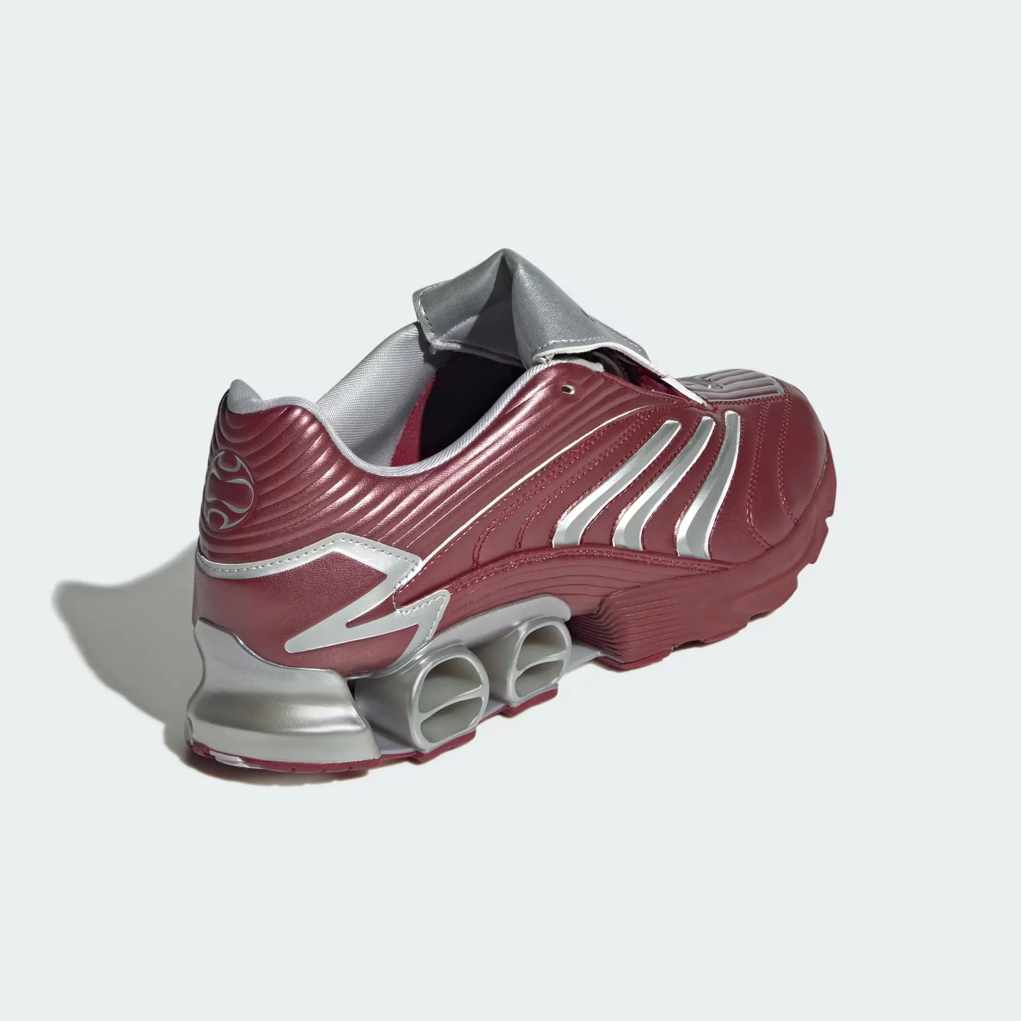 652E36_adidas-Predator-Megaride_CRUSHED-BURGUNDY_JS1554_img4