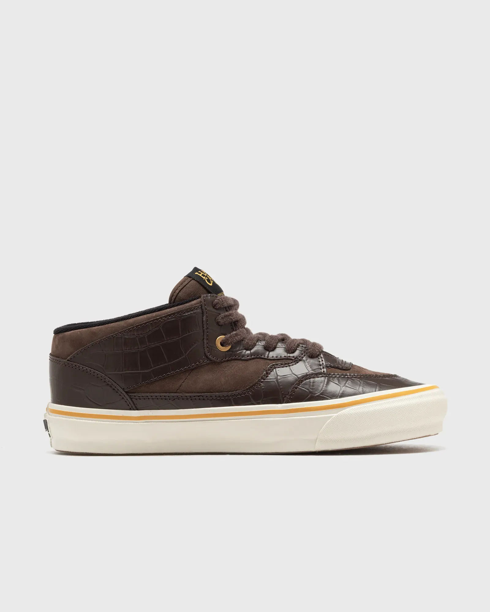 4D382F_Vans-OTW-Half-Cab-33-Vibram_DEMITASSE-BROWN-PATENT_VN000E93GHR1_img2