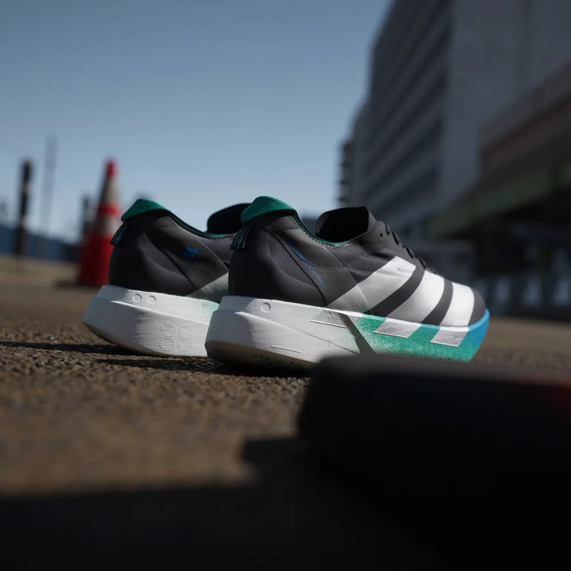 000000_adidas-Adizero-Adios-Pro-4_CORE-BLACK-MATTE-SILVER_JR6365_img3
