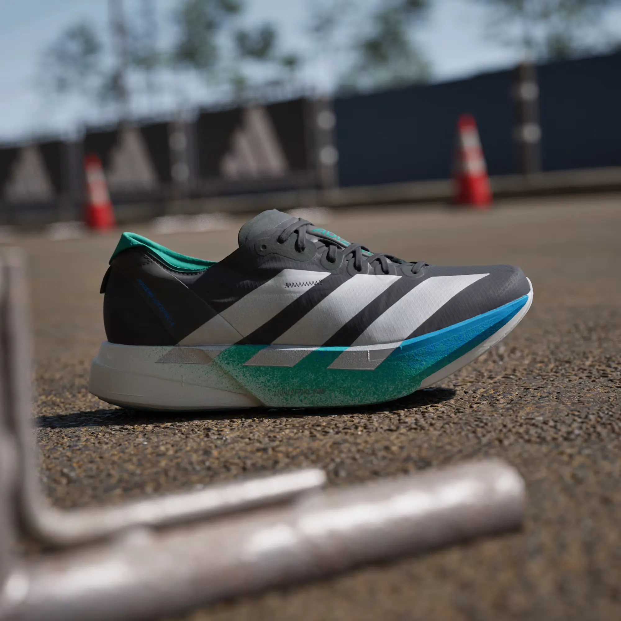 000000_adidas-Adizero-Adios-Pro-4_CORE-BLACK-MATTE-SILVER_JR6365_img0