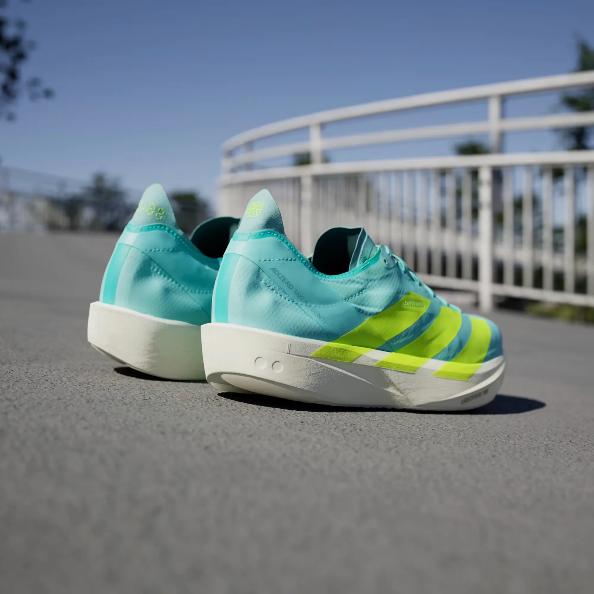 64A6A8_adidas-Adizero-Takumi-Sen-11_FLASH-AQUA_JQ2813_img3