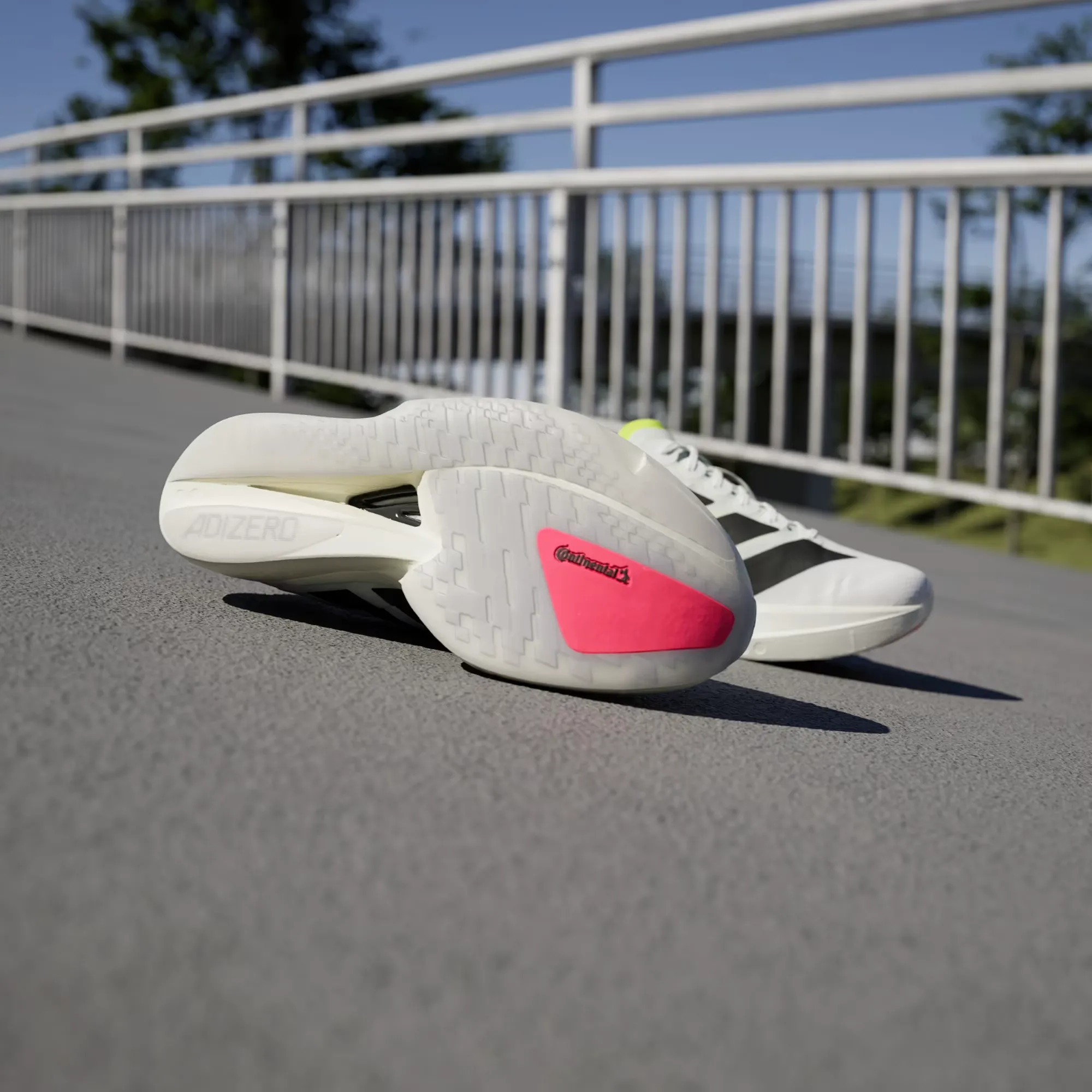 E6E6E6_adidas-Adizero-Takumi-Sen-11_CLOUD-WHITE_JH8659_img1