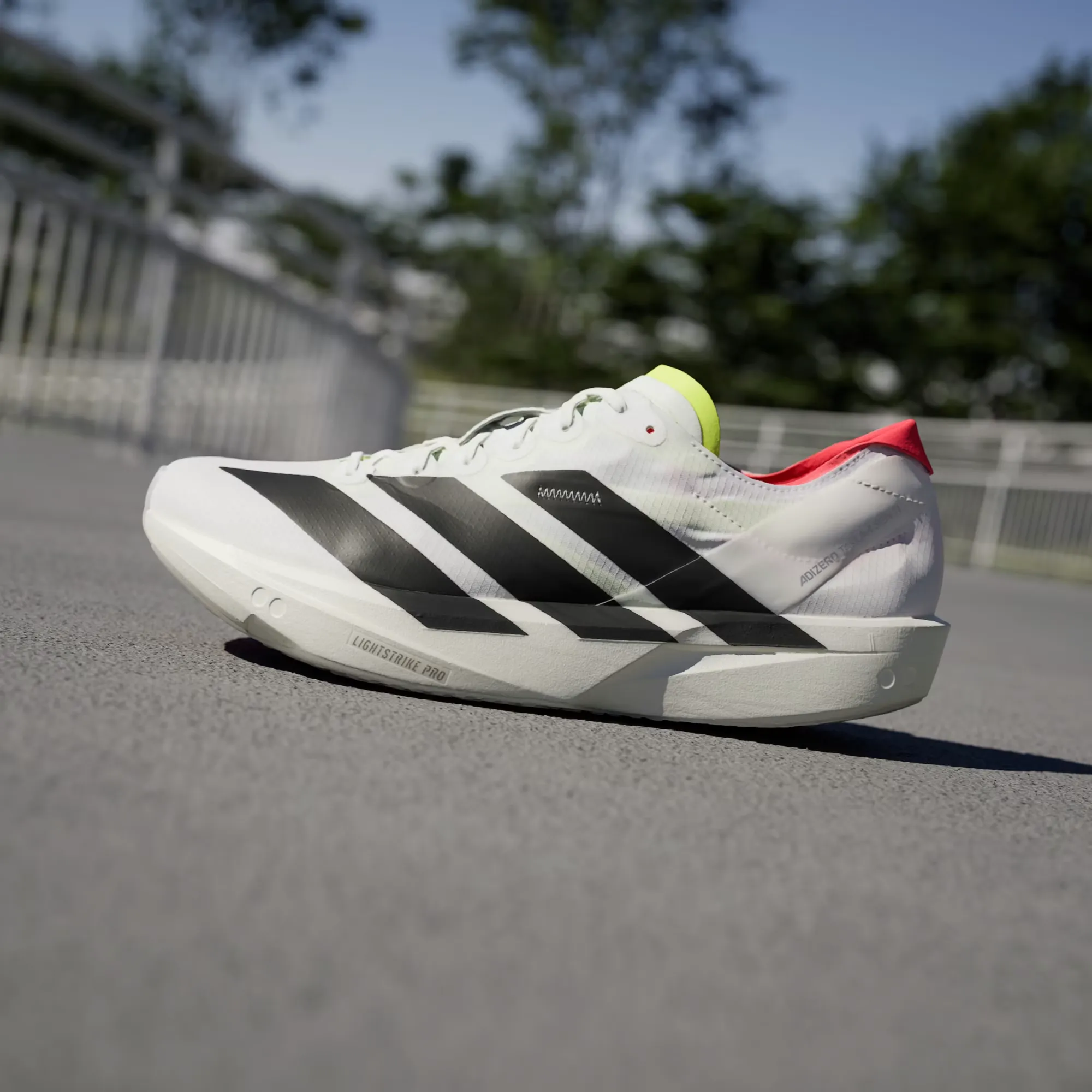 E6E6E6_adidas-Adizero-Takumi-Sen-11_CLOUD-WHITE_JH8659_img4