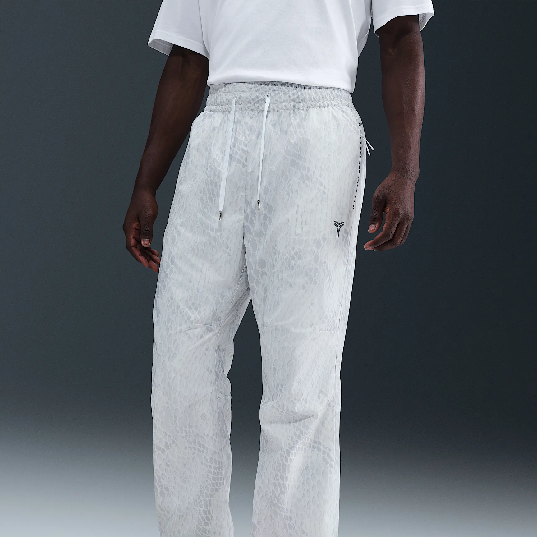 E6E6E6_Nike-Kobe-Woven-Trousers_WHITE_IB2706-100_img0