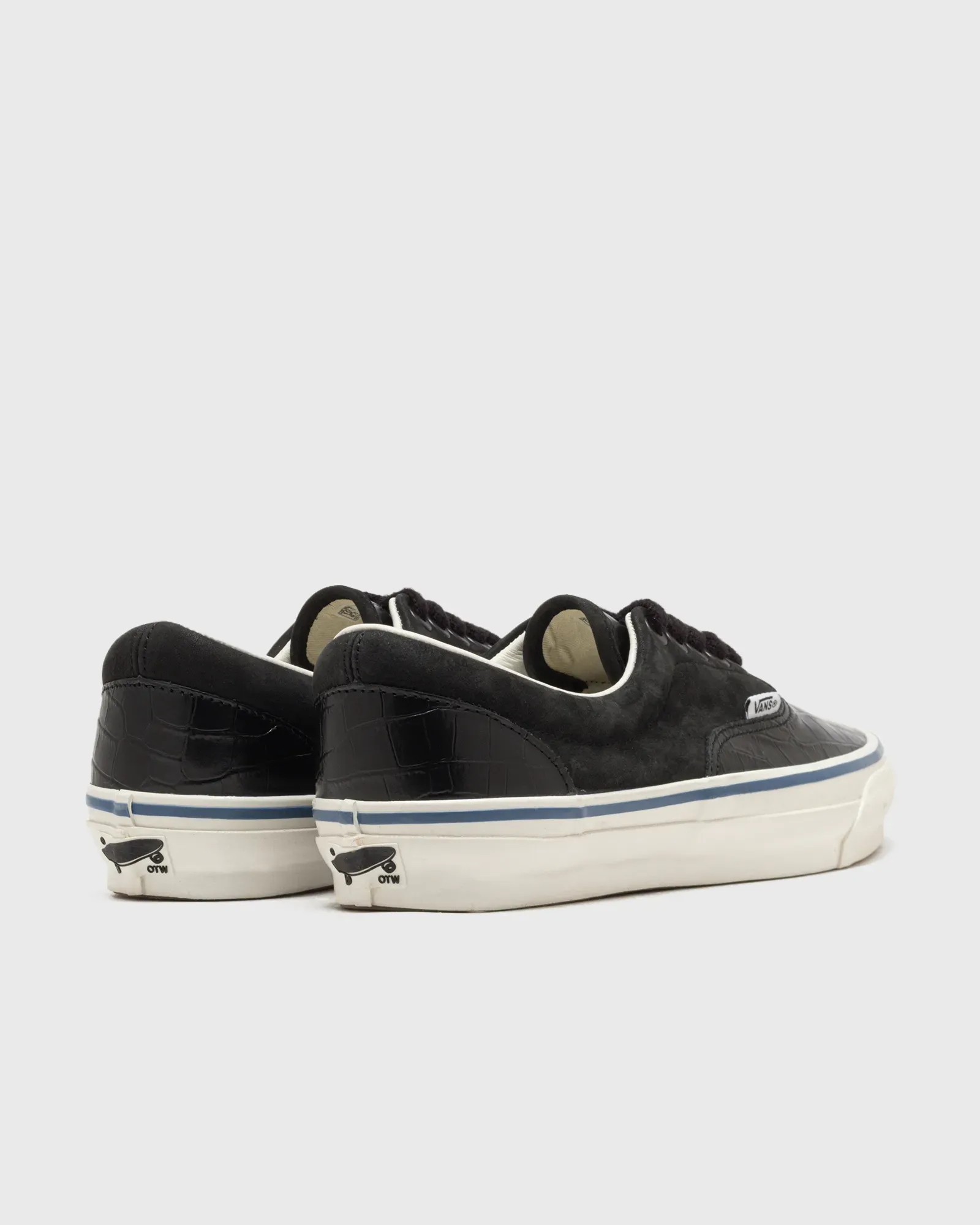 000000_Vans-OTW-Era-95-Vibram_BLACK-PATENT_VN000E8Y3KY1_img3