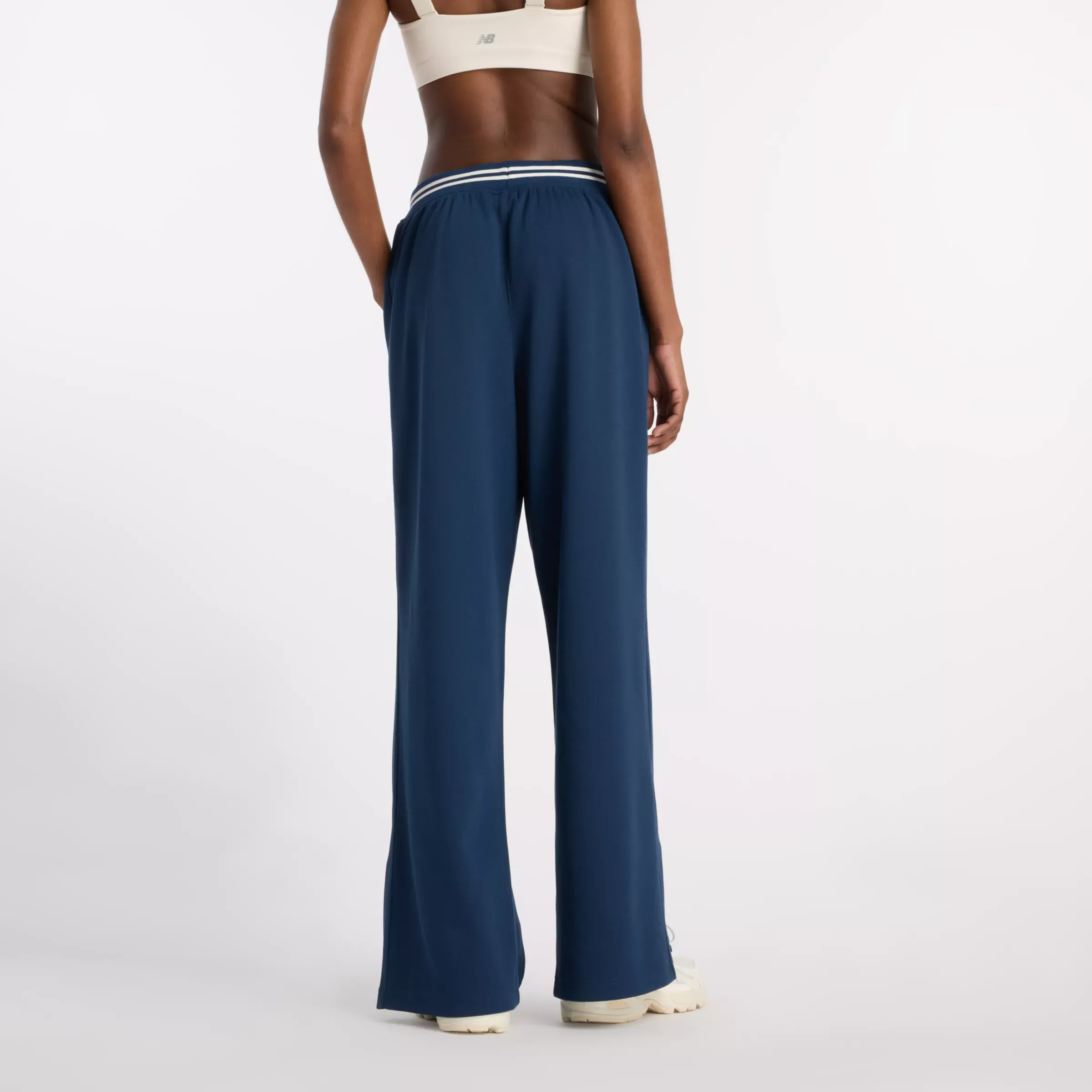 1B304A_New-Balance-Post-Season-Pique-Track-Pant-WMNS_NAVY_WP53501NNY_img3