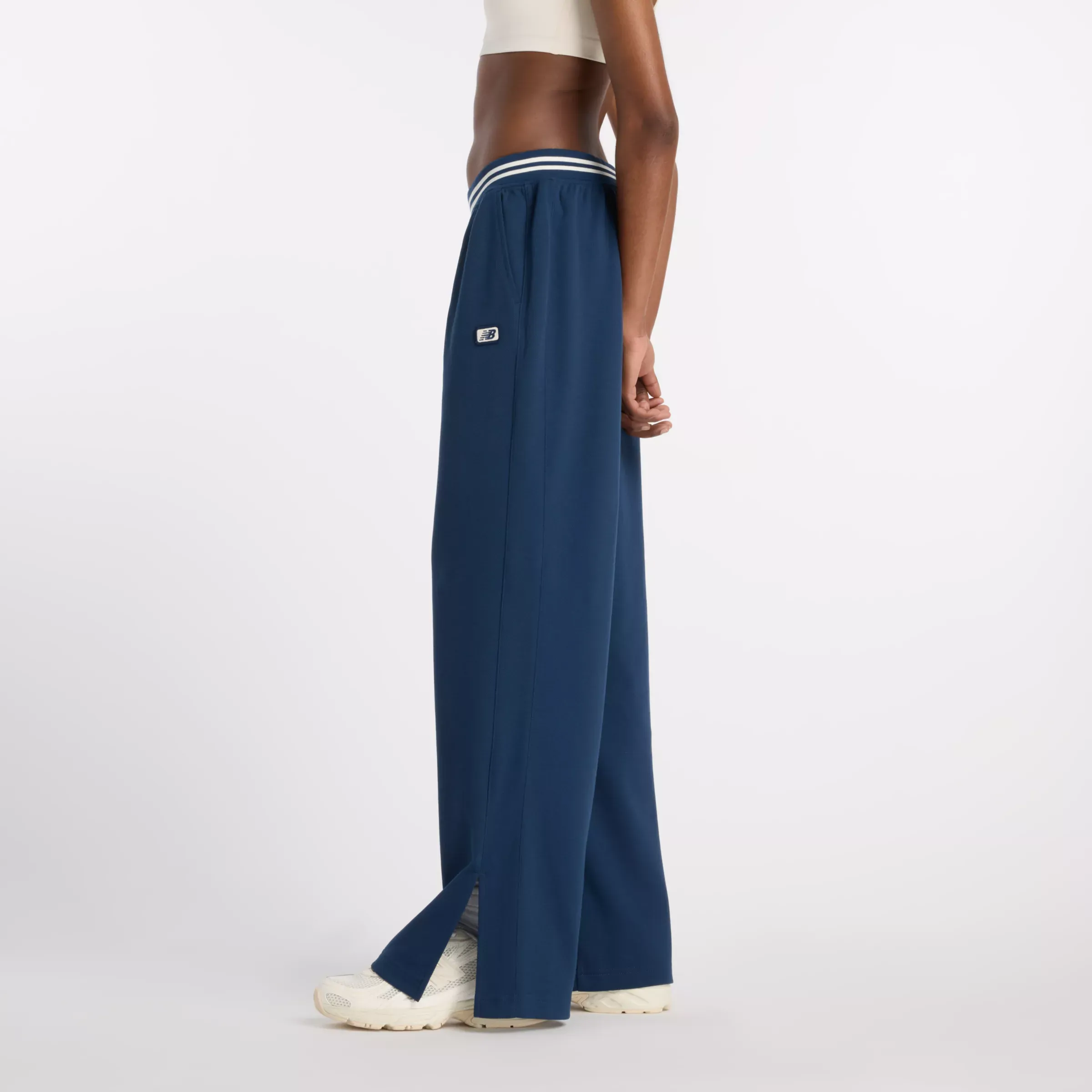 1B304A_New-Balance-Post-Season-Pique-Track-Pant-WMNS_NAVY_WP53501NNY_img4