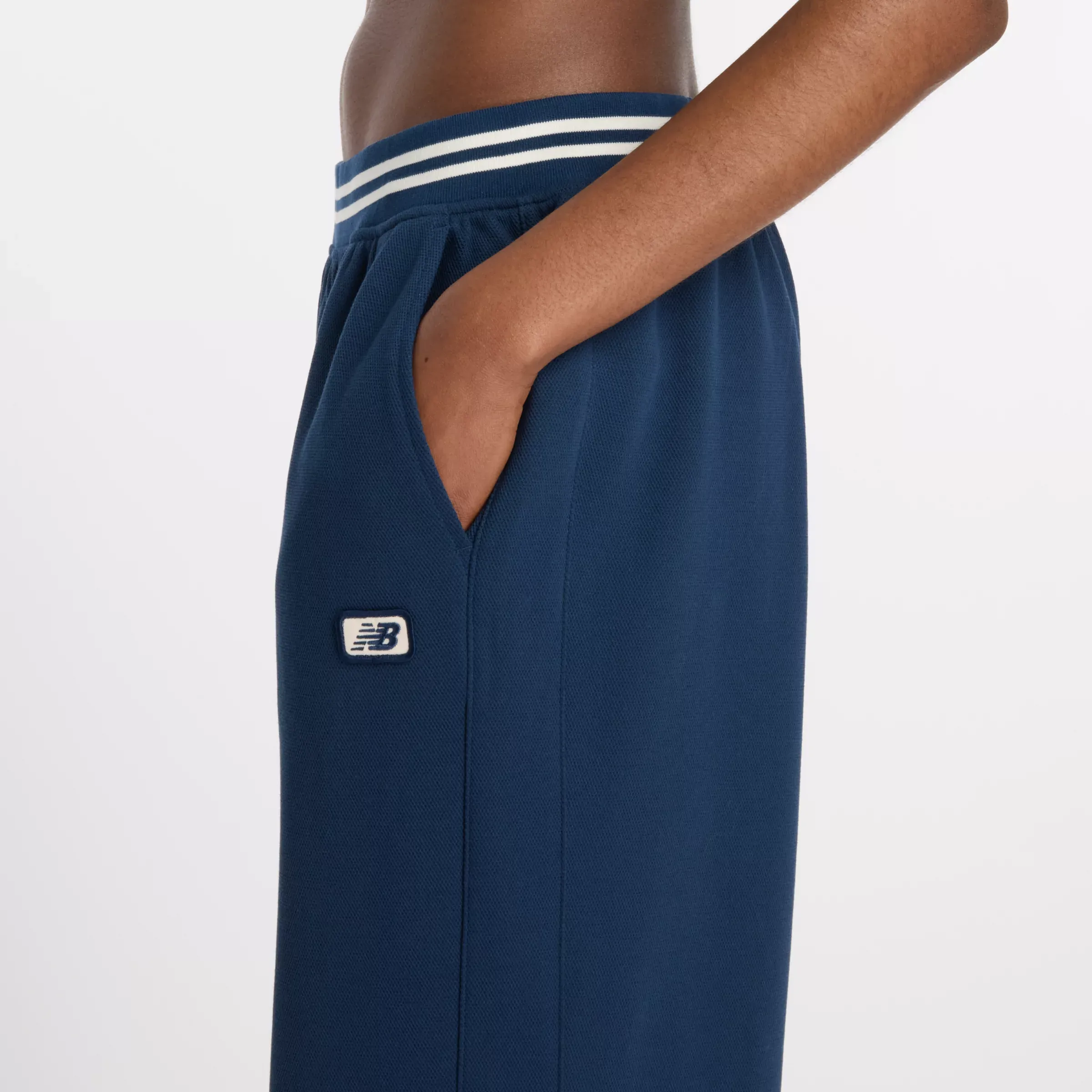 1B304A_New-Balance-Post-Season-Pique-Track-Pant-WMNS_NAVY_WP53501NNY_img5