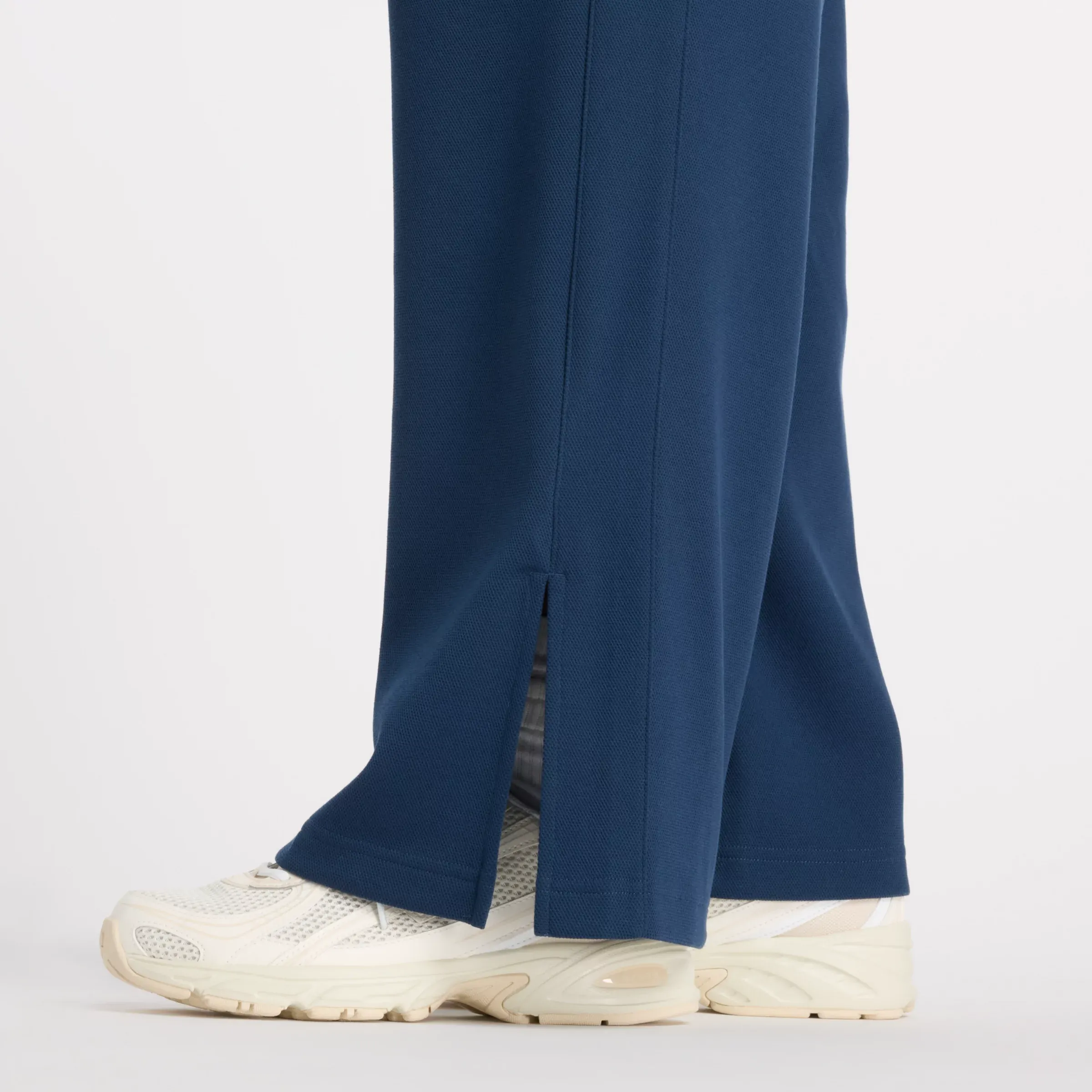 1B304A_New-Balance-Post-Season-Pique-Track-Pant-WMNS_NAVY_WP53501NNY_img6