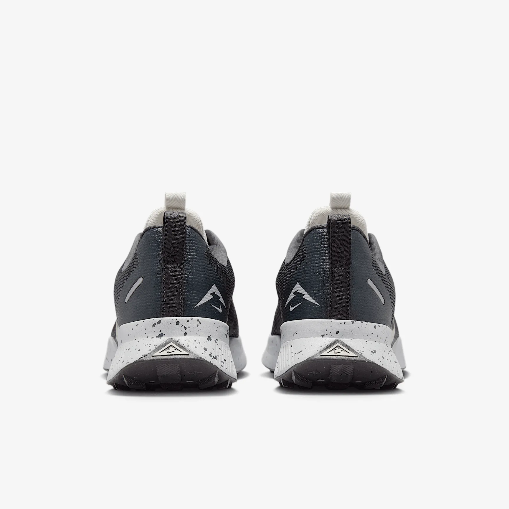 000000_Nike-Juniper-Trail-3_BLACK_CV8BQU6U_img5