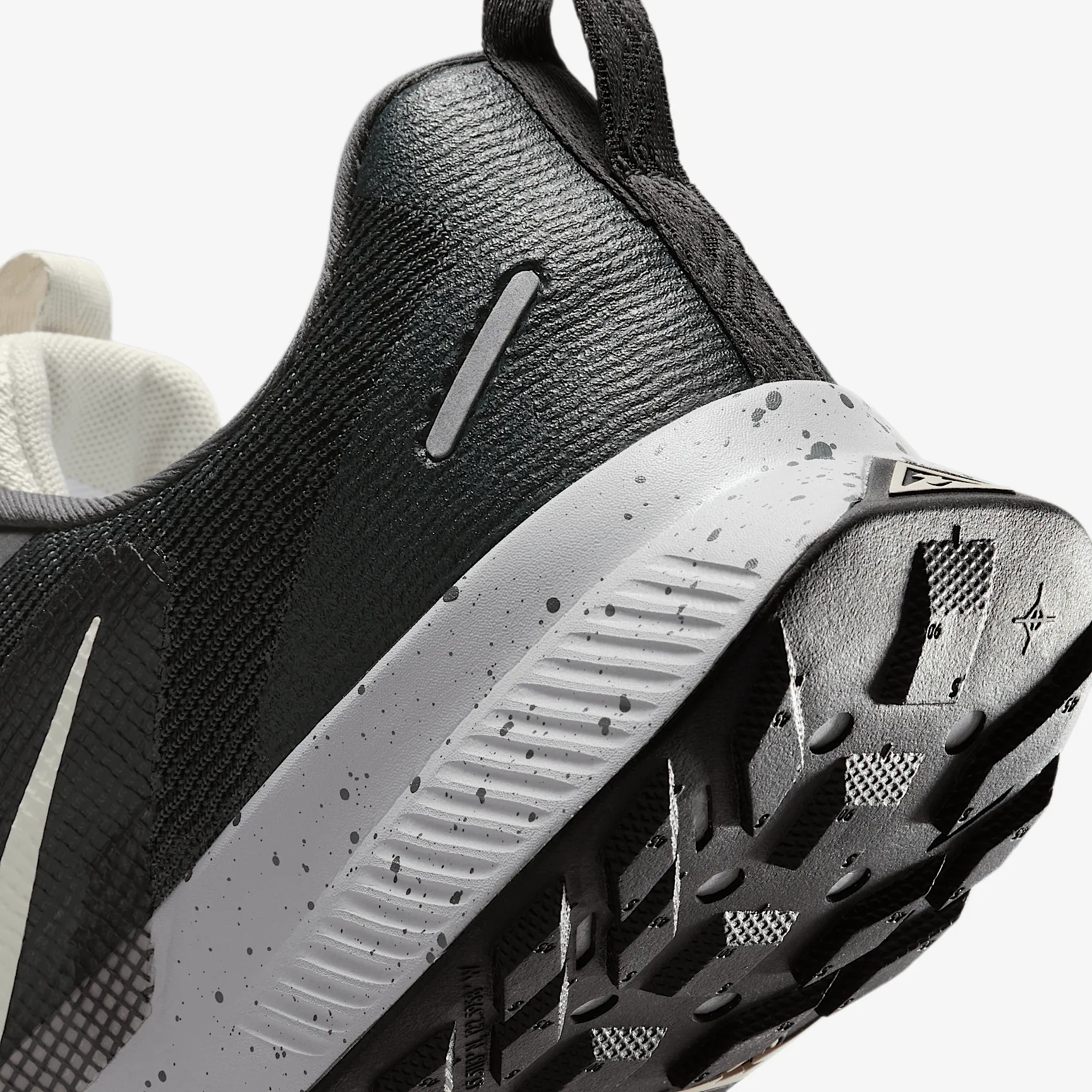 000000_Nike-Juniper-Trail-3_BLACK_CV8BQU6U_img7