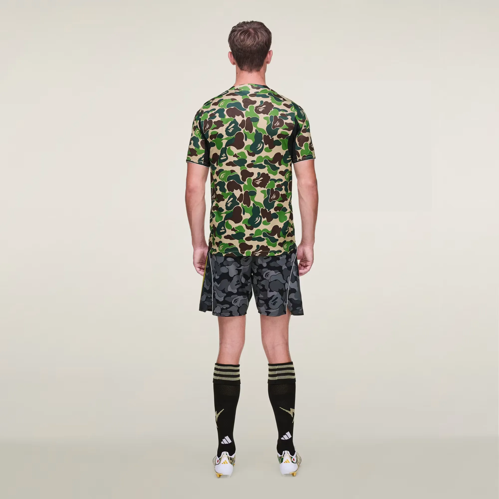 000000_BAPE-x-adidas-Football-Shorts_BLACK_KB2204_img4