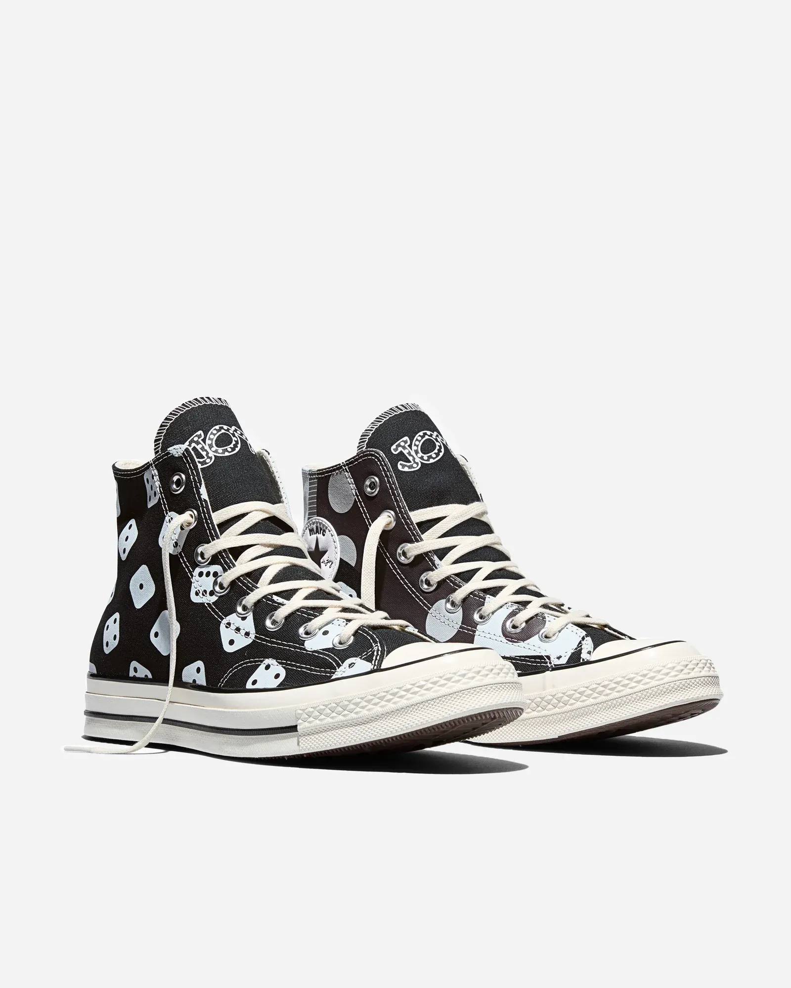 000000_Marc-Jacobs-x-Converse-Chuck-70_BLACK-WHITE_A19270C_img1