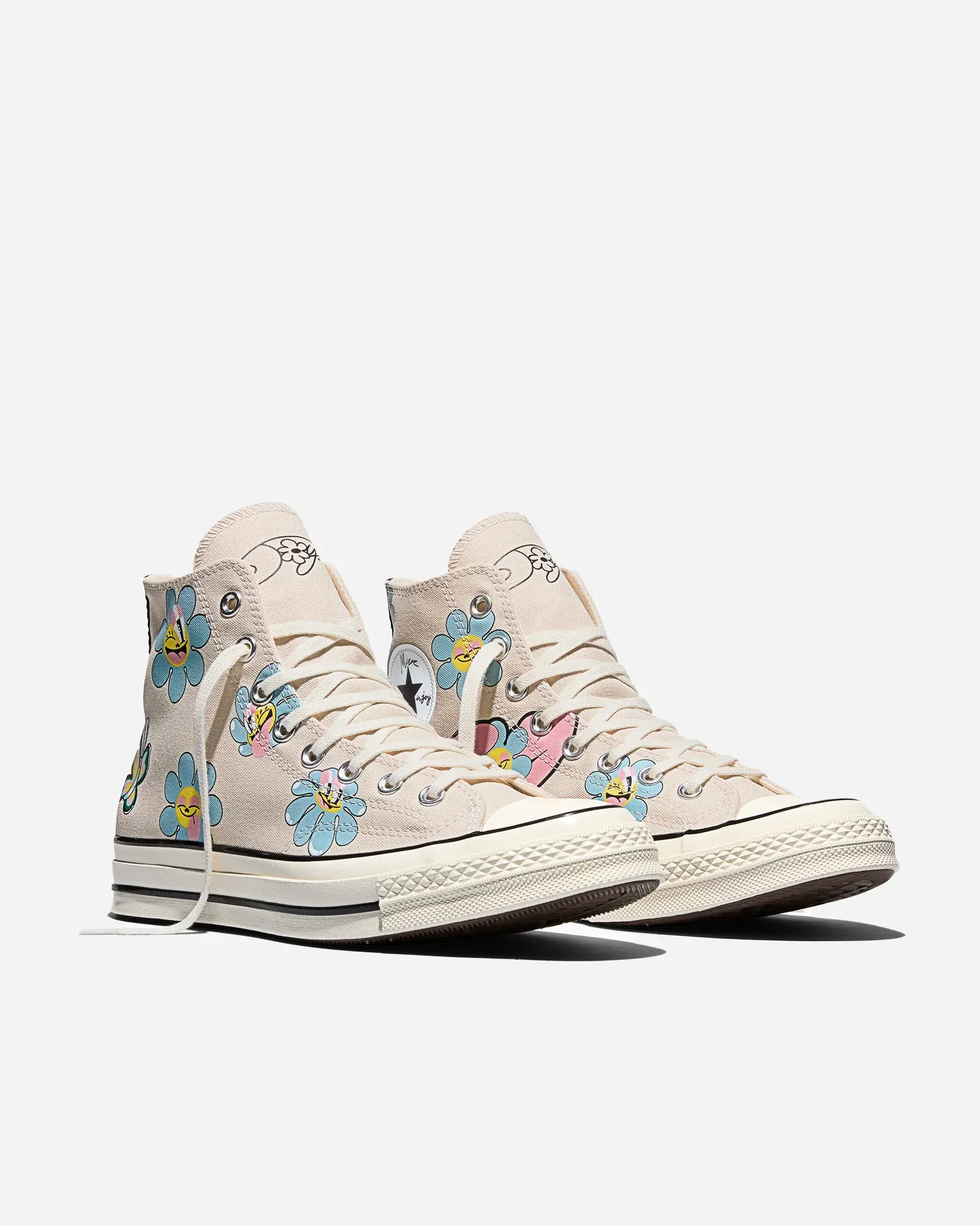 BBA69E_Marc-Jacobs-x-Converse-Chuck-70_NATURAL-IVORY-SKY-BLUE_A19271C_img1