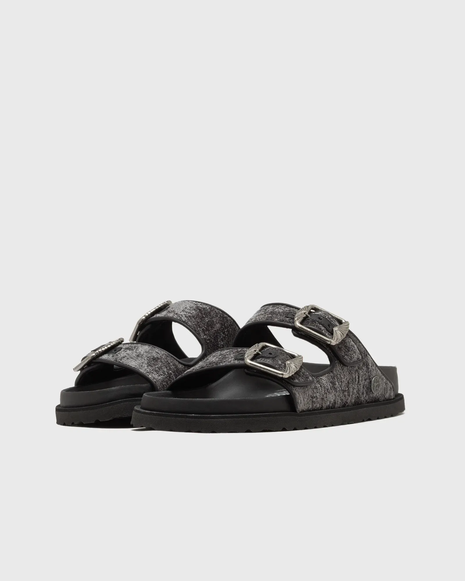 000000_Become-Berlin-Arizona-Velvet-x-Birkenstock-1774_BLACK_1031795_img1