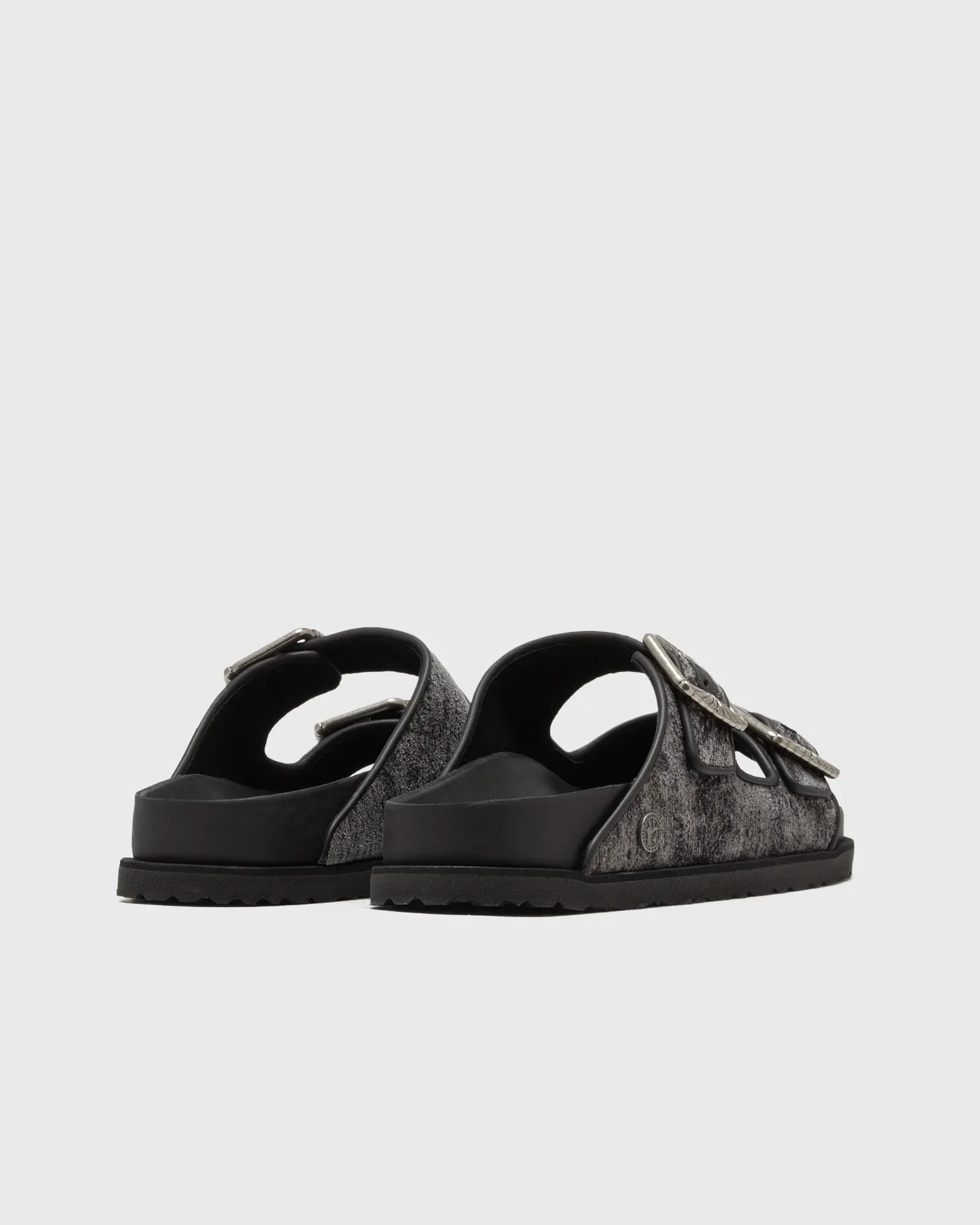 000000_Become-Berlin-Arizona-Velvet-x-Birkenstock-1774_BLACK_1031795_img3