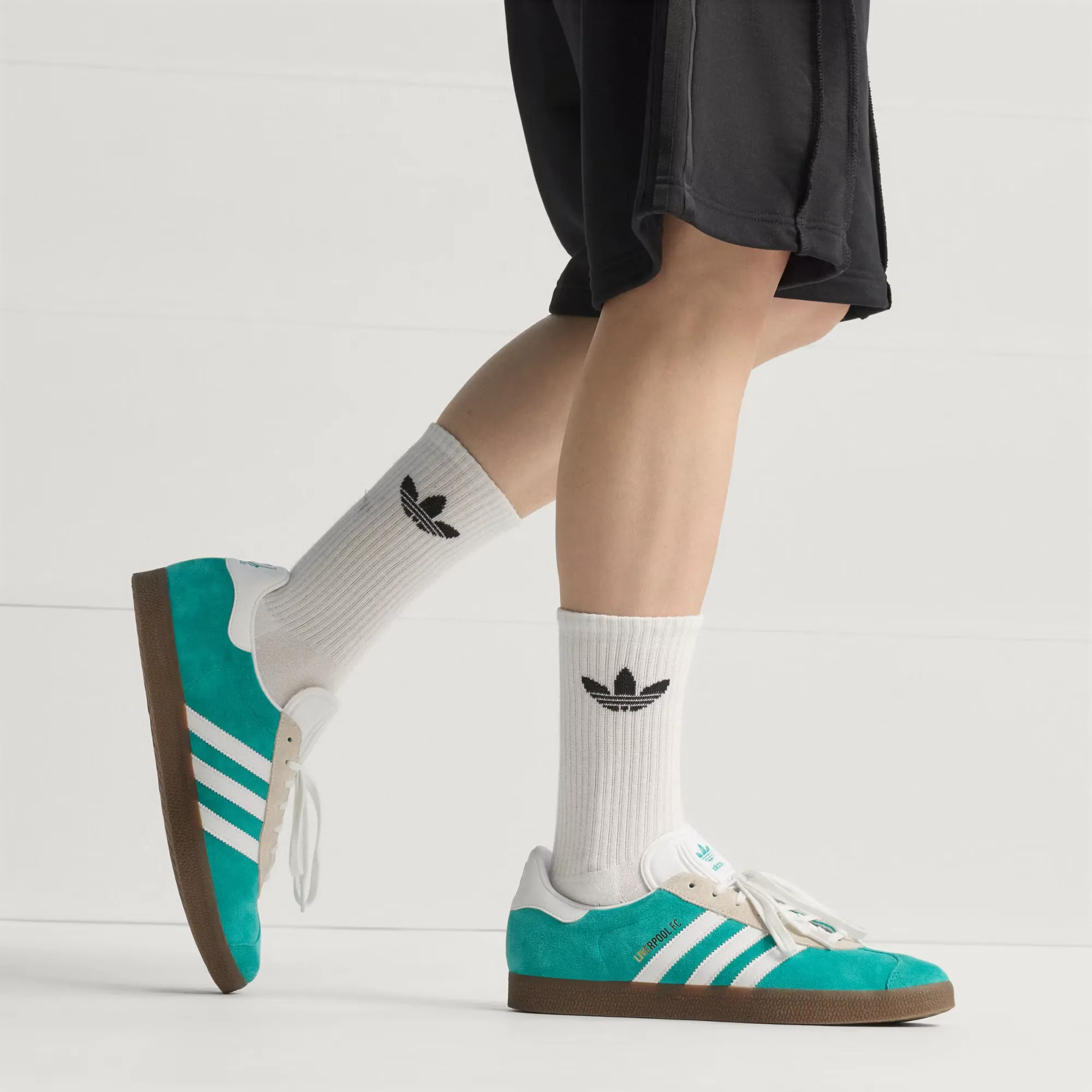 199893_adidas-Gazelle_LIVERPOOL-FC_JR4159_img2
