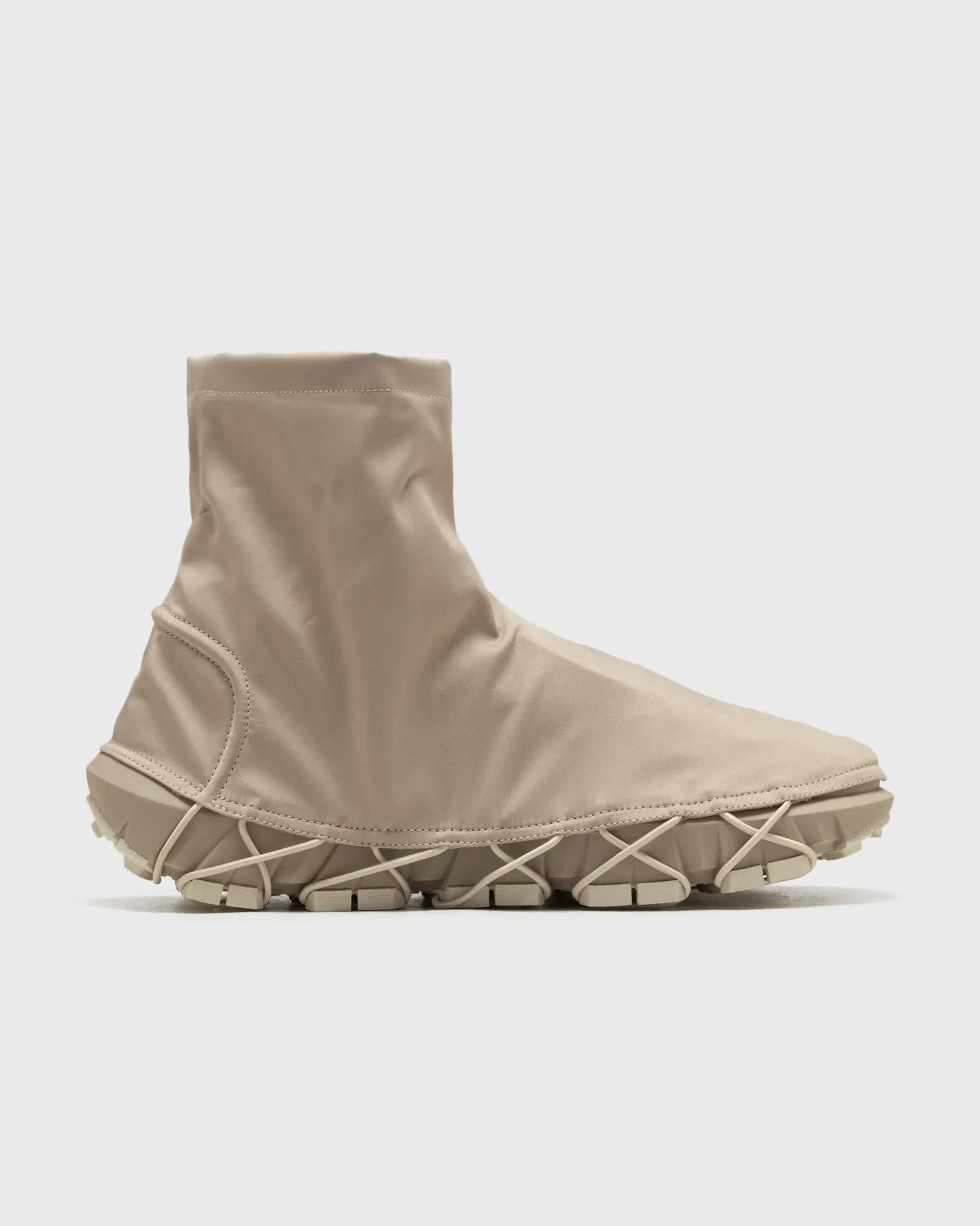 C7B6A3_Lacoste-Gaitor-Runway_BEIGE_50SMA0240-NN1_img2