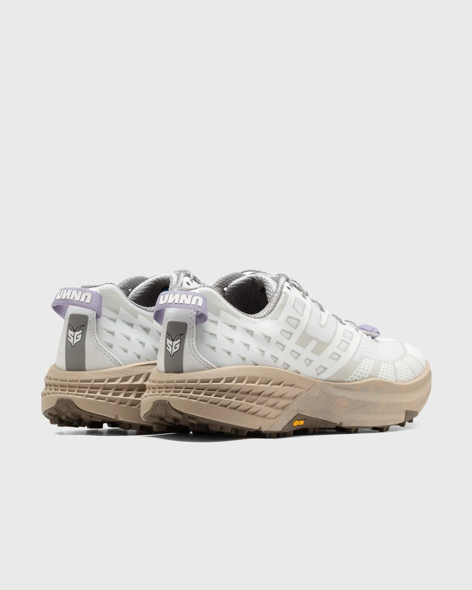 9A8B78_Unna-x-HOKA-Speedgoat-2_SEA-ICE_1178290-SCSM_img3